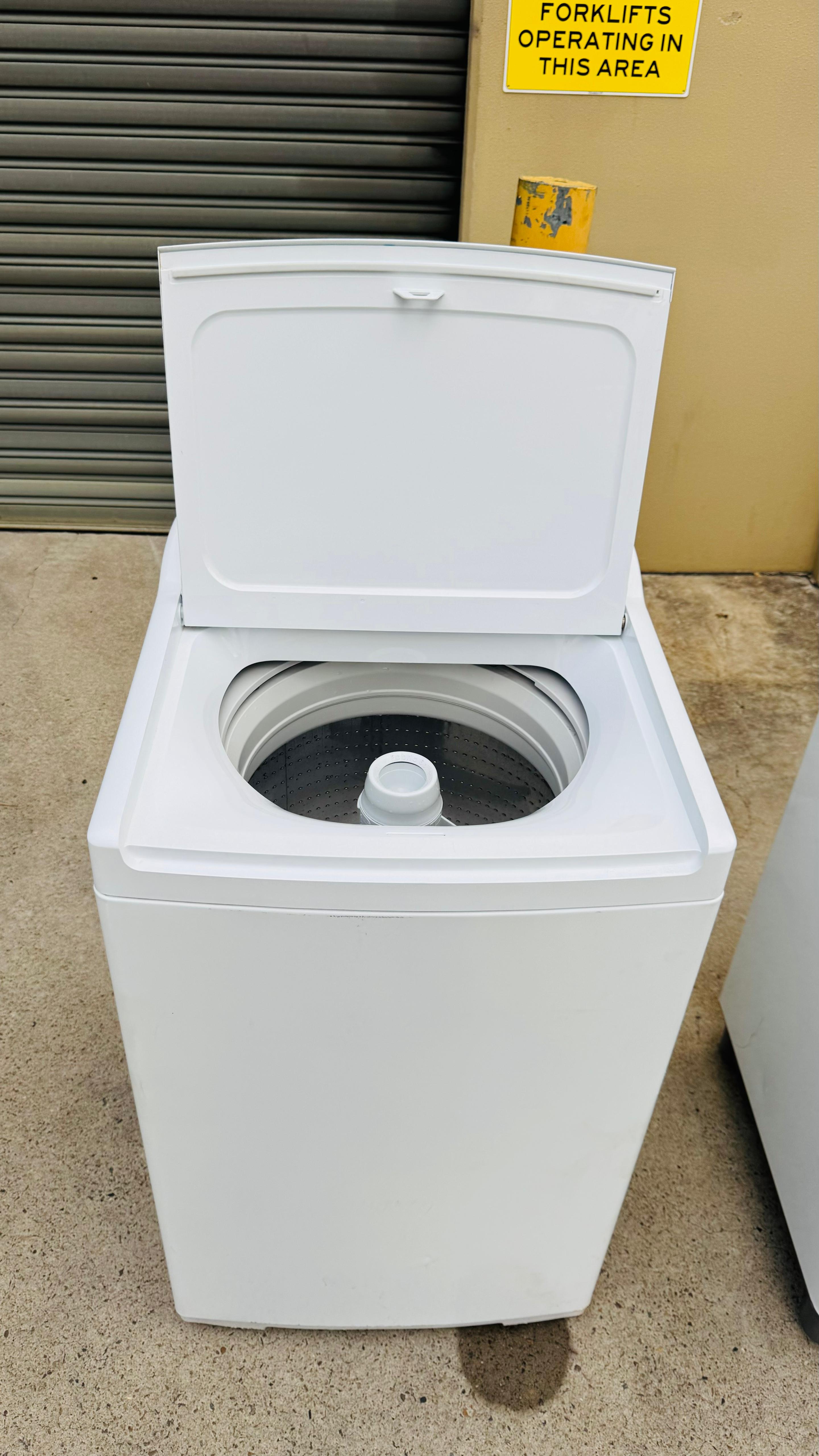 FISHER AND PAYKEL 8.5KGS TOP LOADER WASHING MACHINE