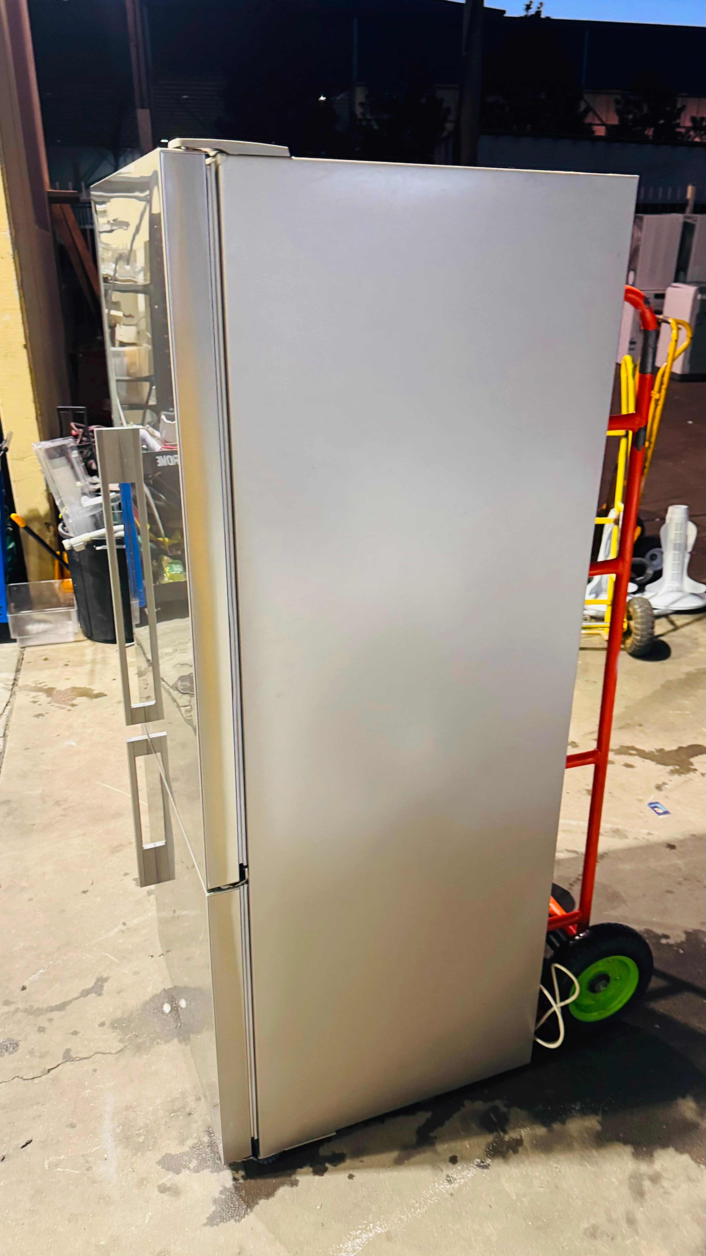 FISHER AND PAYKEL 403 LITRES FRIDGE FREEZER