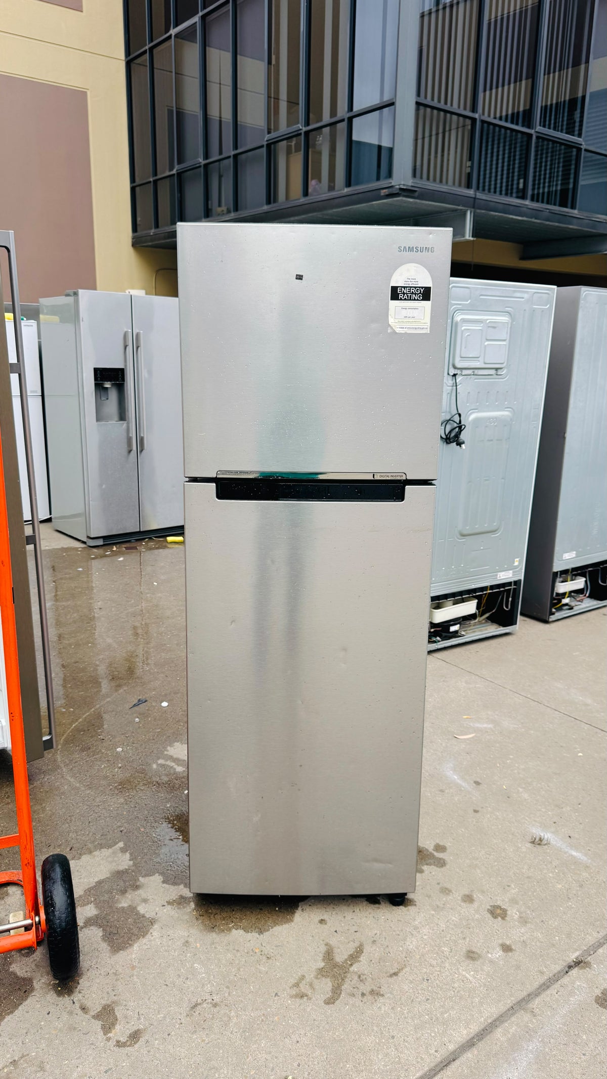 SAMSUNG 341 LITRES FRIDGE FREEZER