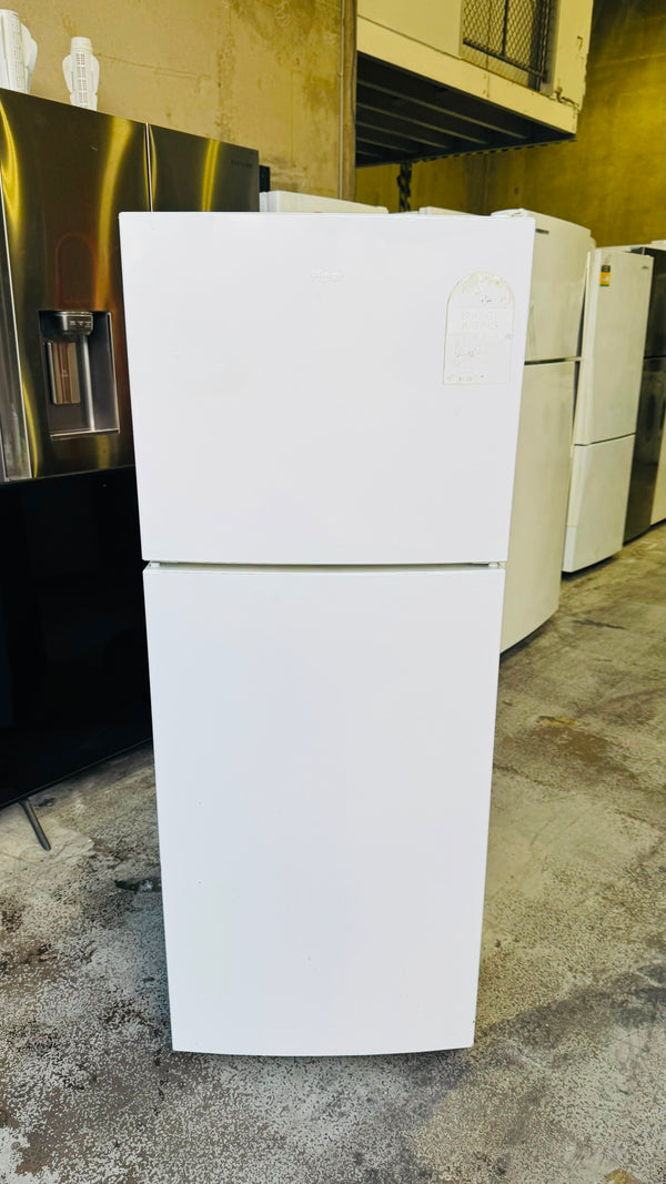 HAIER 222 LITRES FRIDGE FREEZER