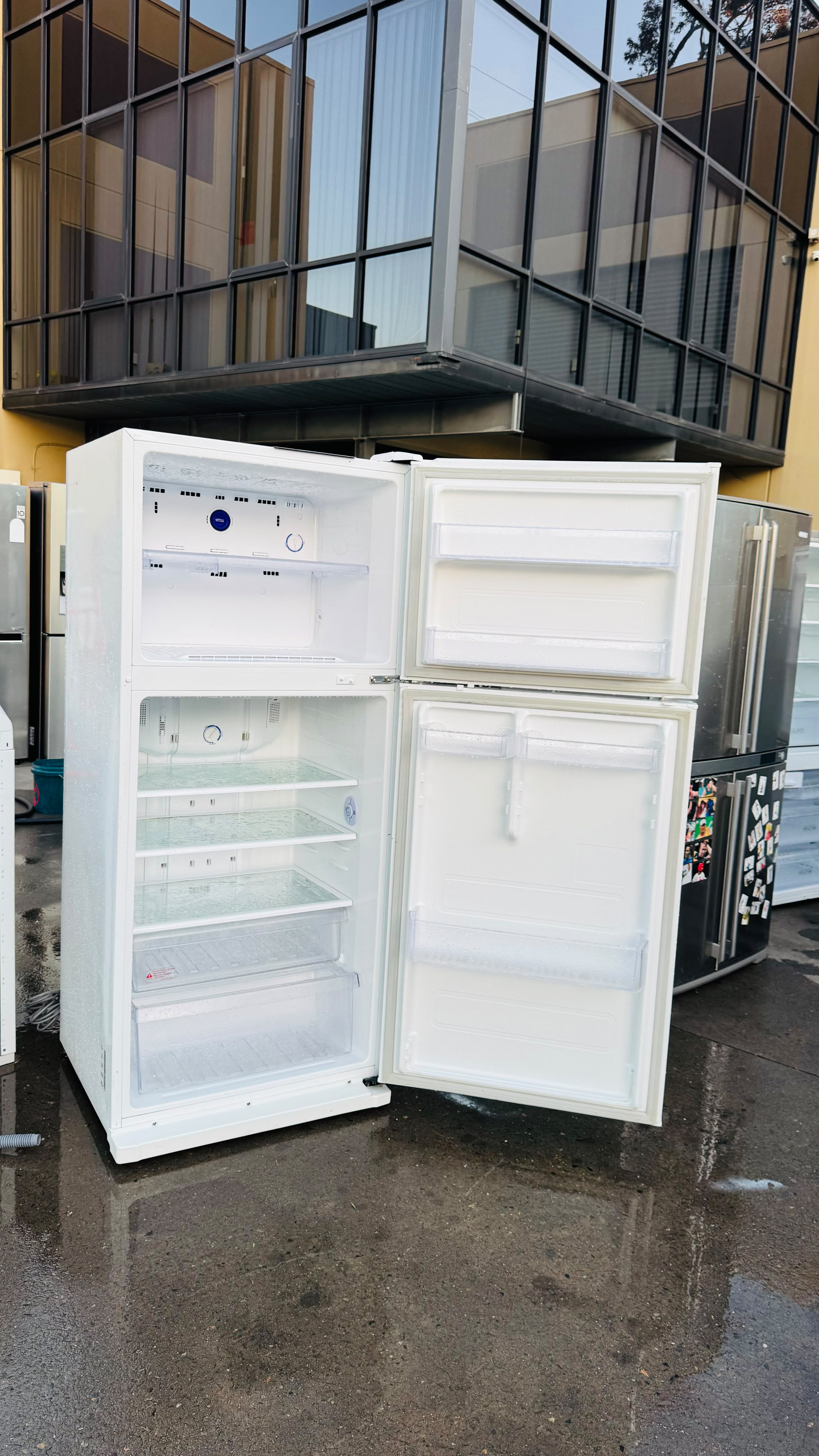 SAMSUNG 419 LITRES FRIDGE FREEZER