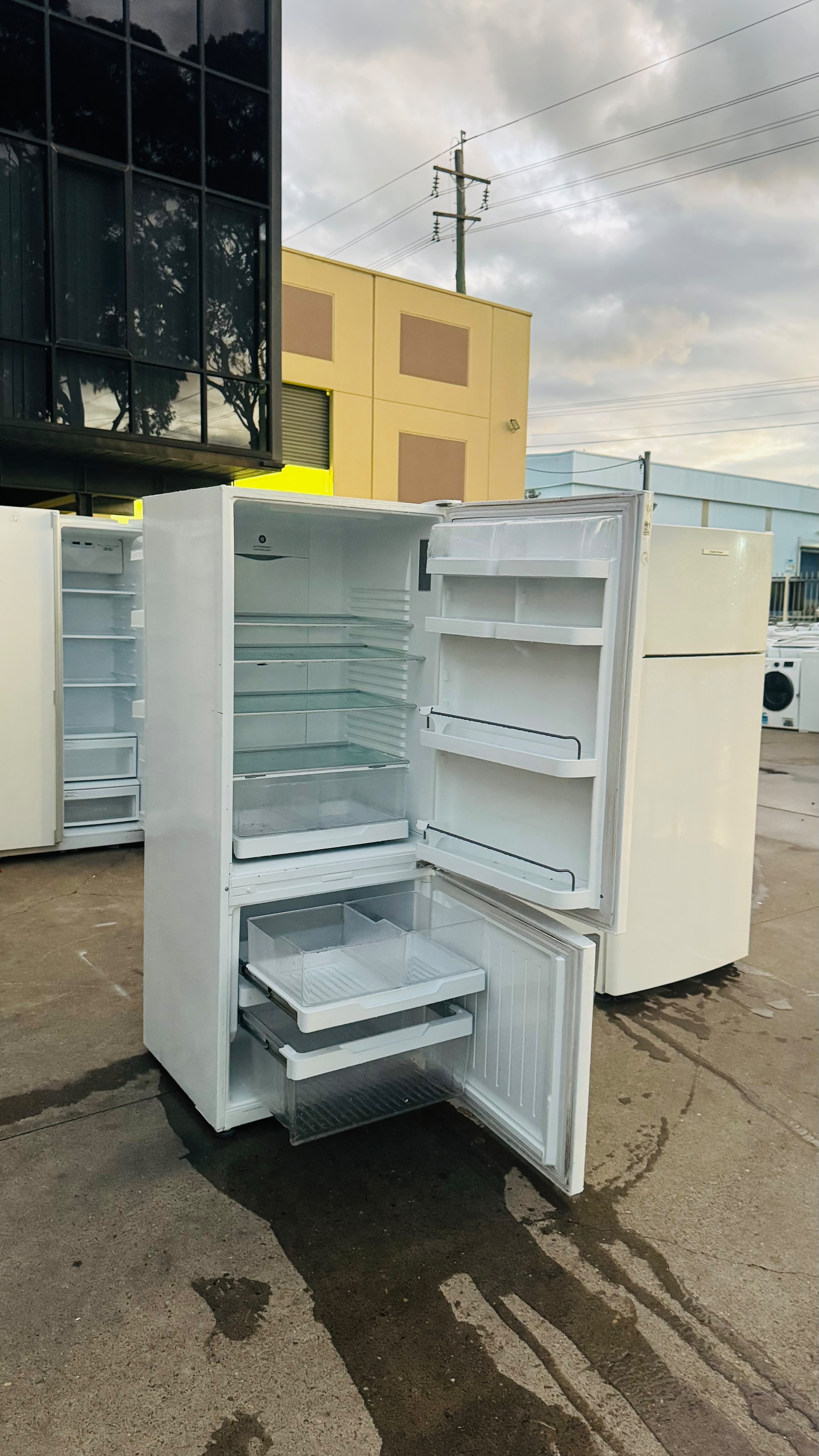 FISHER AND PAYKEL 442 LITRES FRIDGE FREEZER