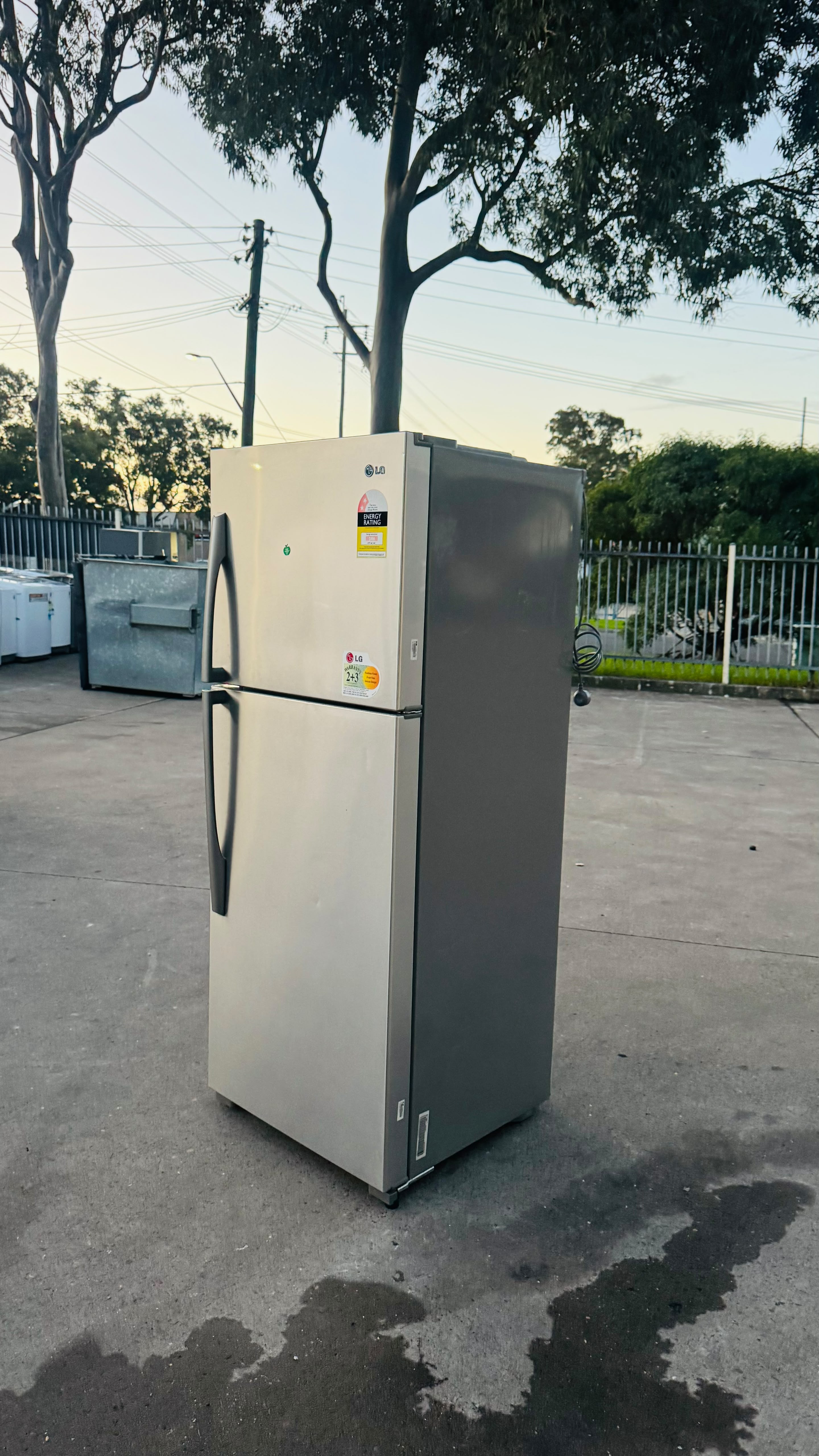 LG 422 LITRES FRIDGE FREEZER