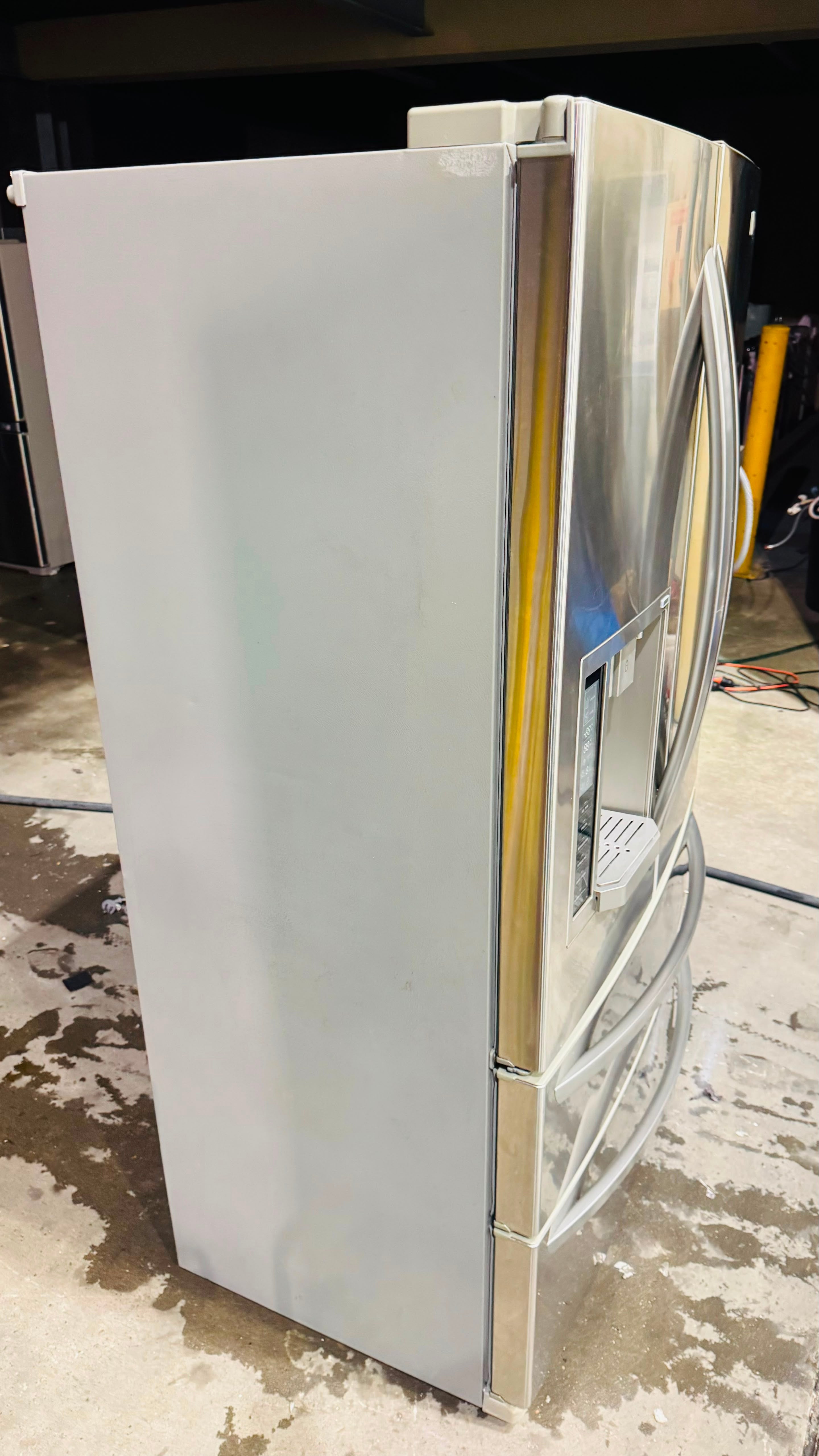 LG 598 LITRES FRENCH DOOR FRIDGE FREEZER