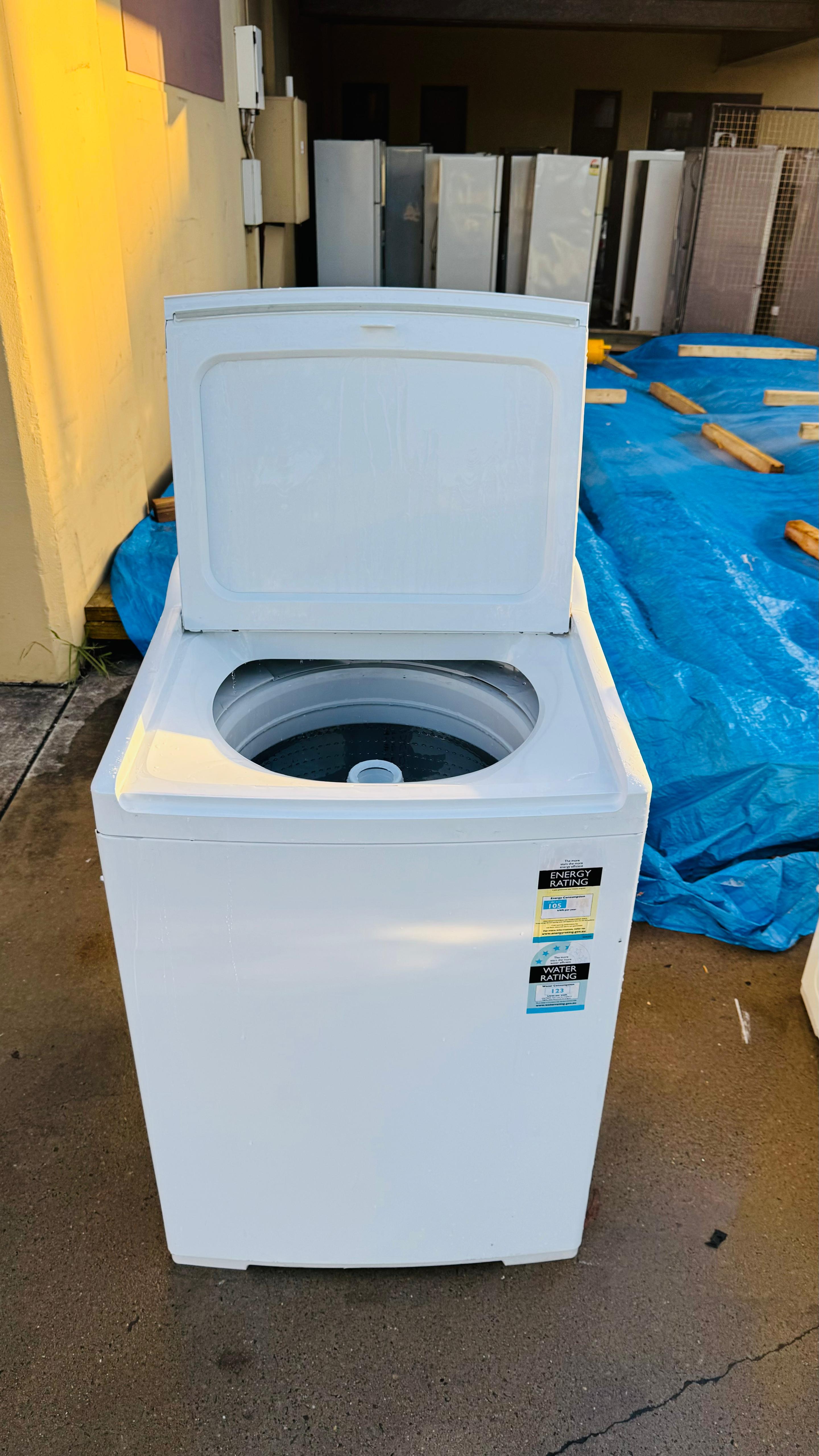 FISHER AND PAYKEL 10KGS TOP LOADER WASHING MACHINE