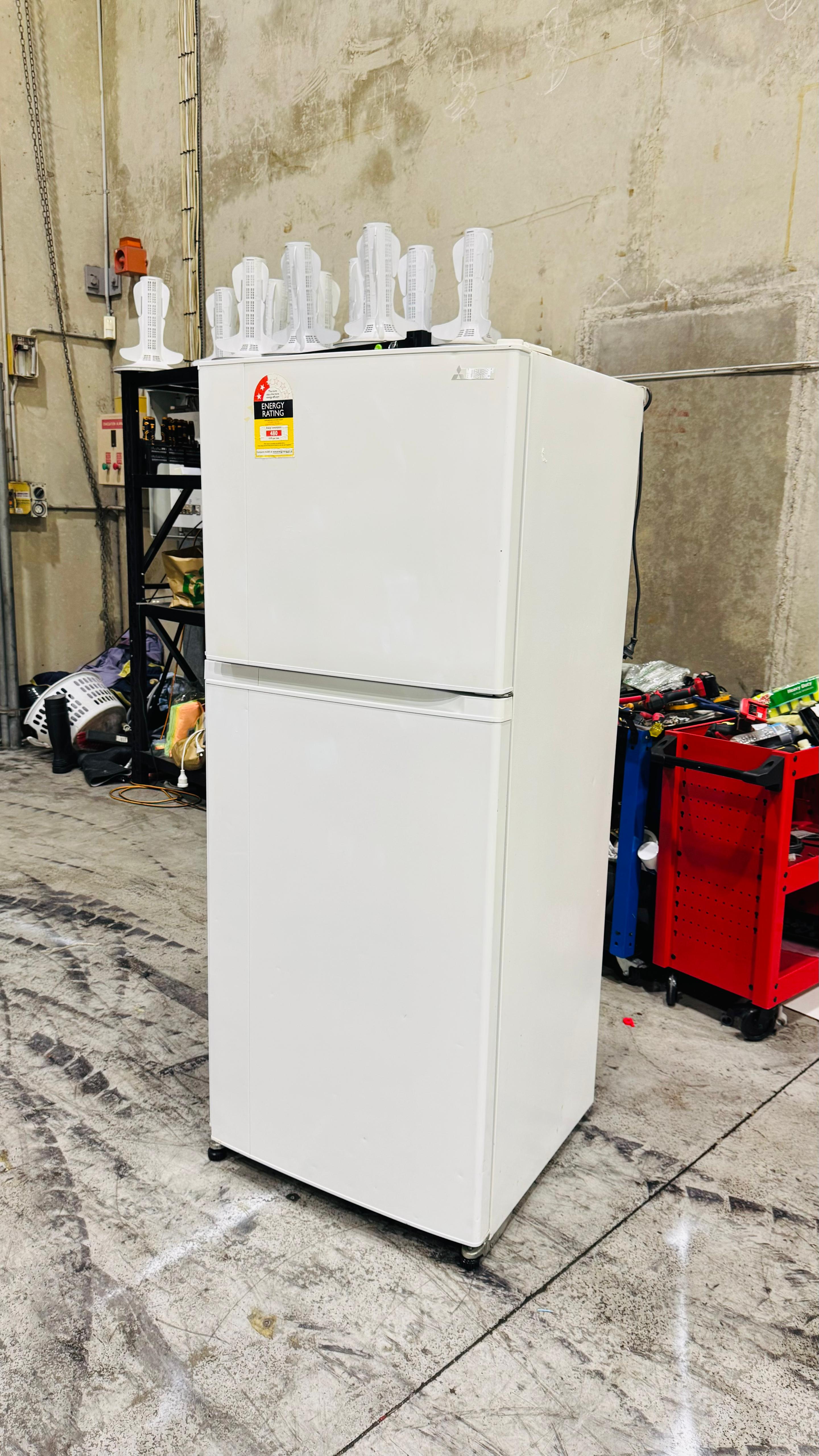 MITSUBISHI 420 LITRES FRIDGE FREEZER
