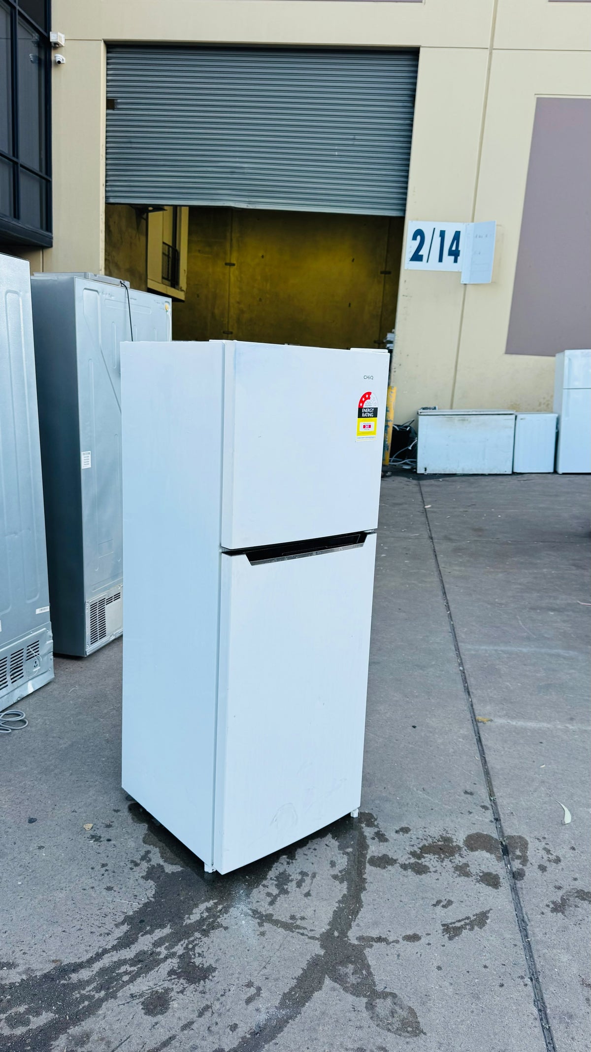 CHIQ 216 LITRES FRIDGE FREEZER