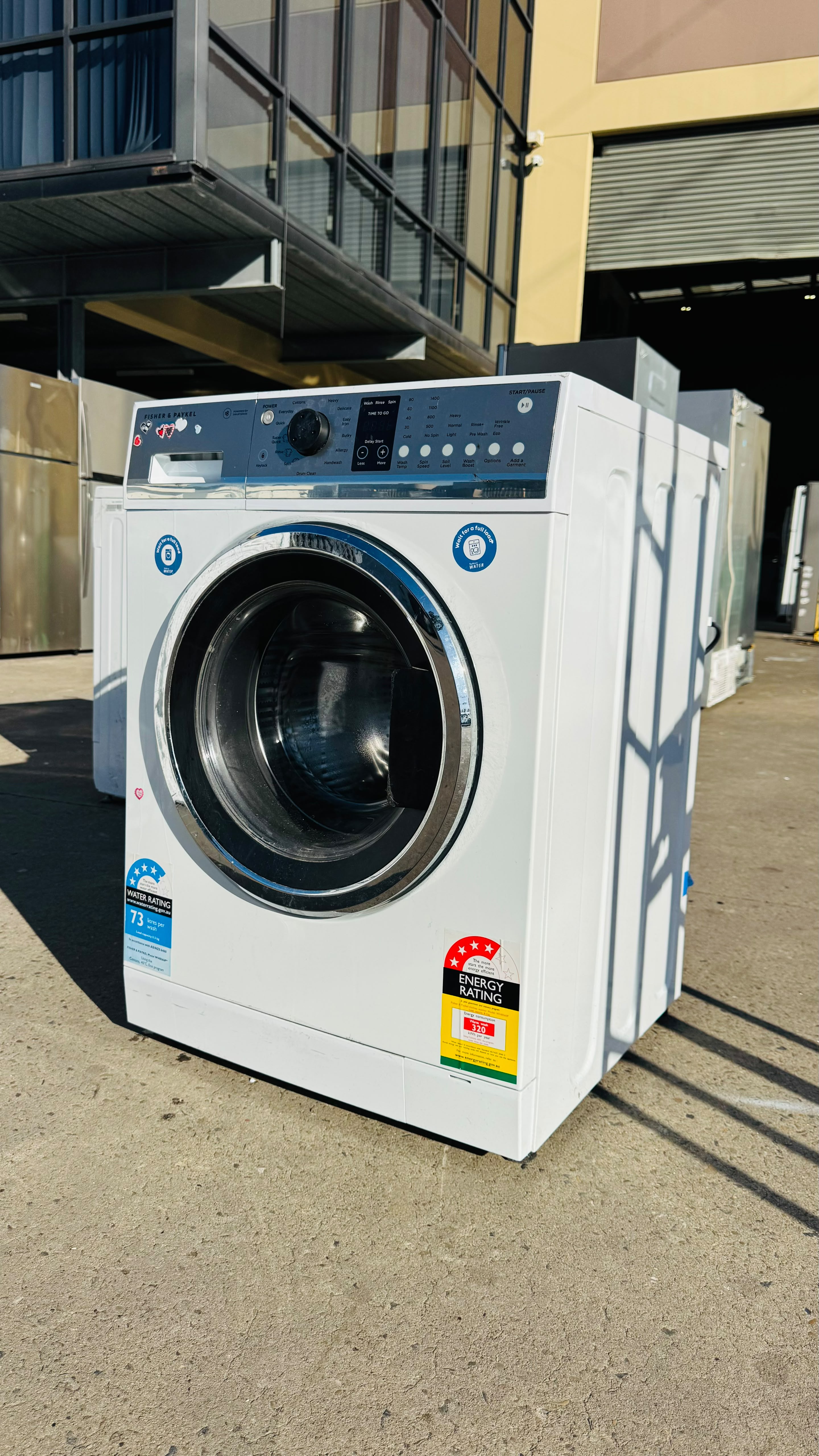 FISHER AND PAYKEL 8.5KGS FRONT LOADER WASHING MACHINE