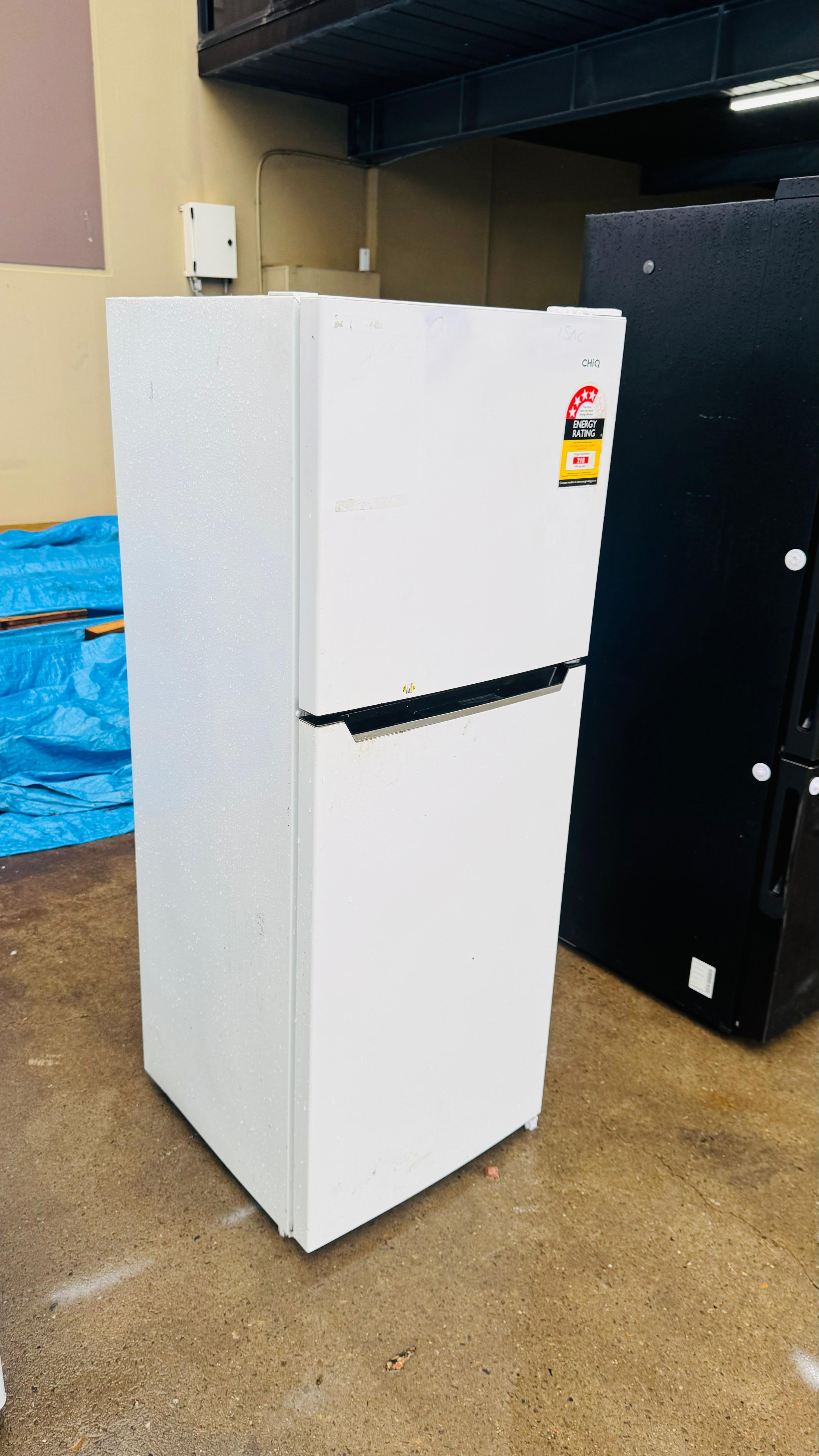 CHIQ 202 LITRES FRIDGE FREEZER