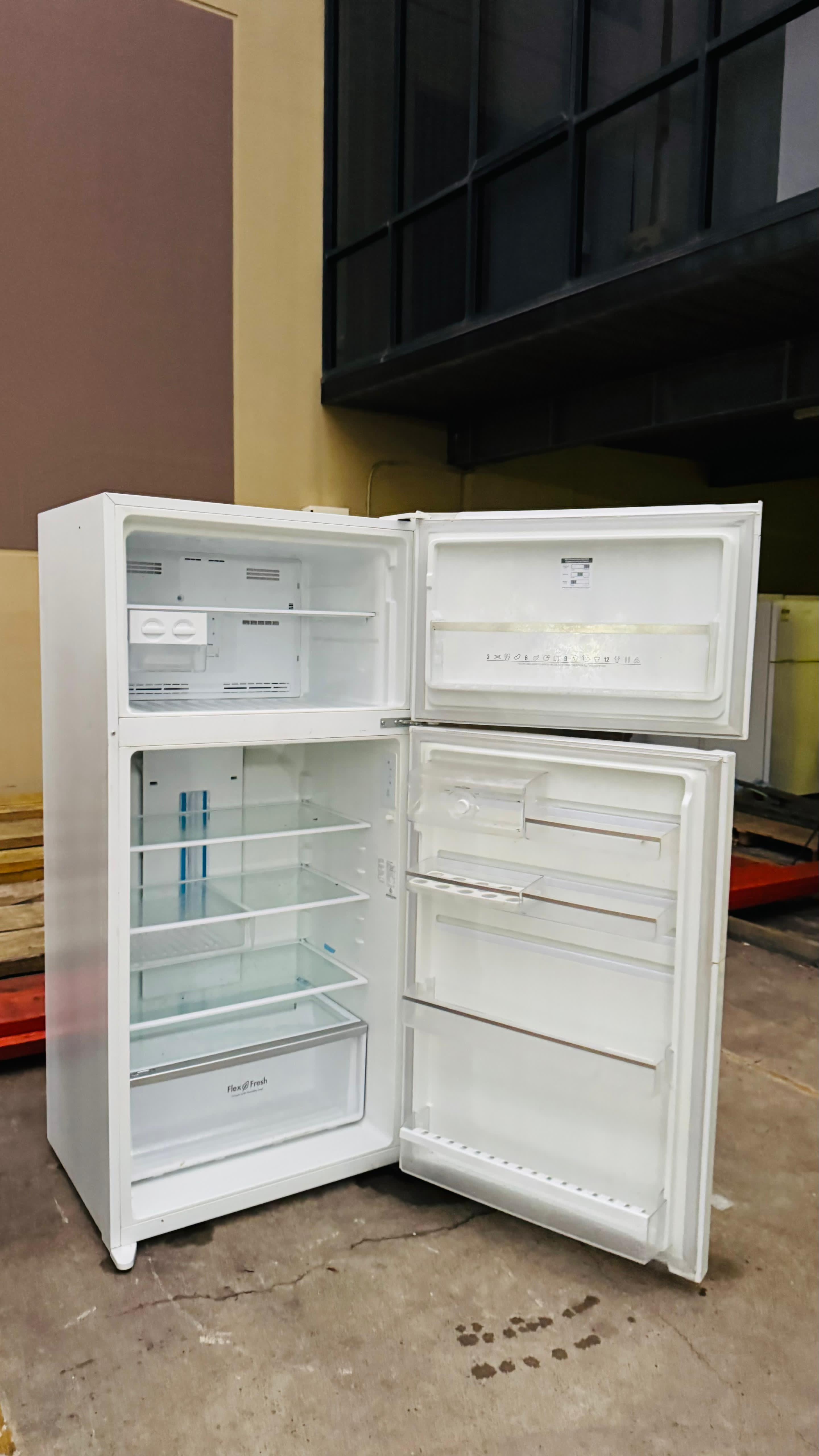 WESTINGHOUSE 537 LITRES FRIDGE FREEZER