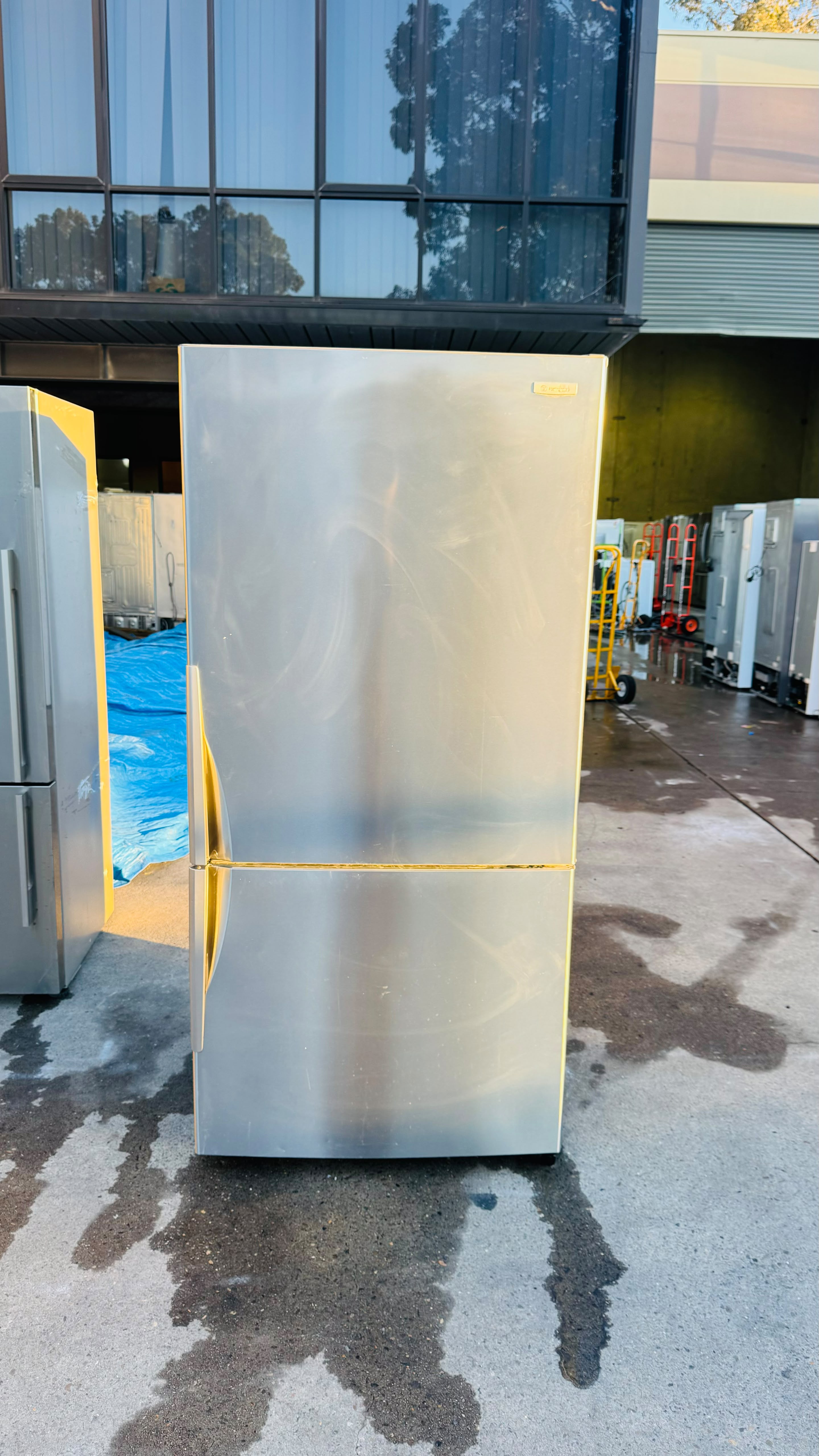 WESTINGHOUSE 510 LITRES FRIDGE FREEZER