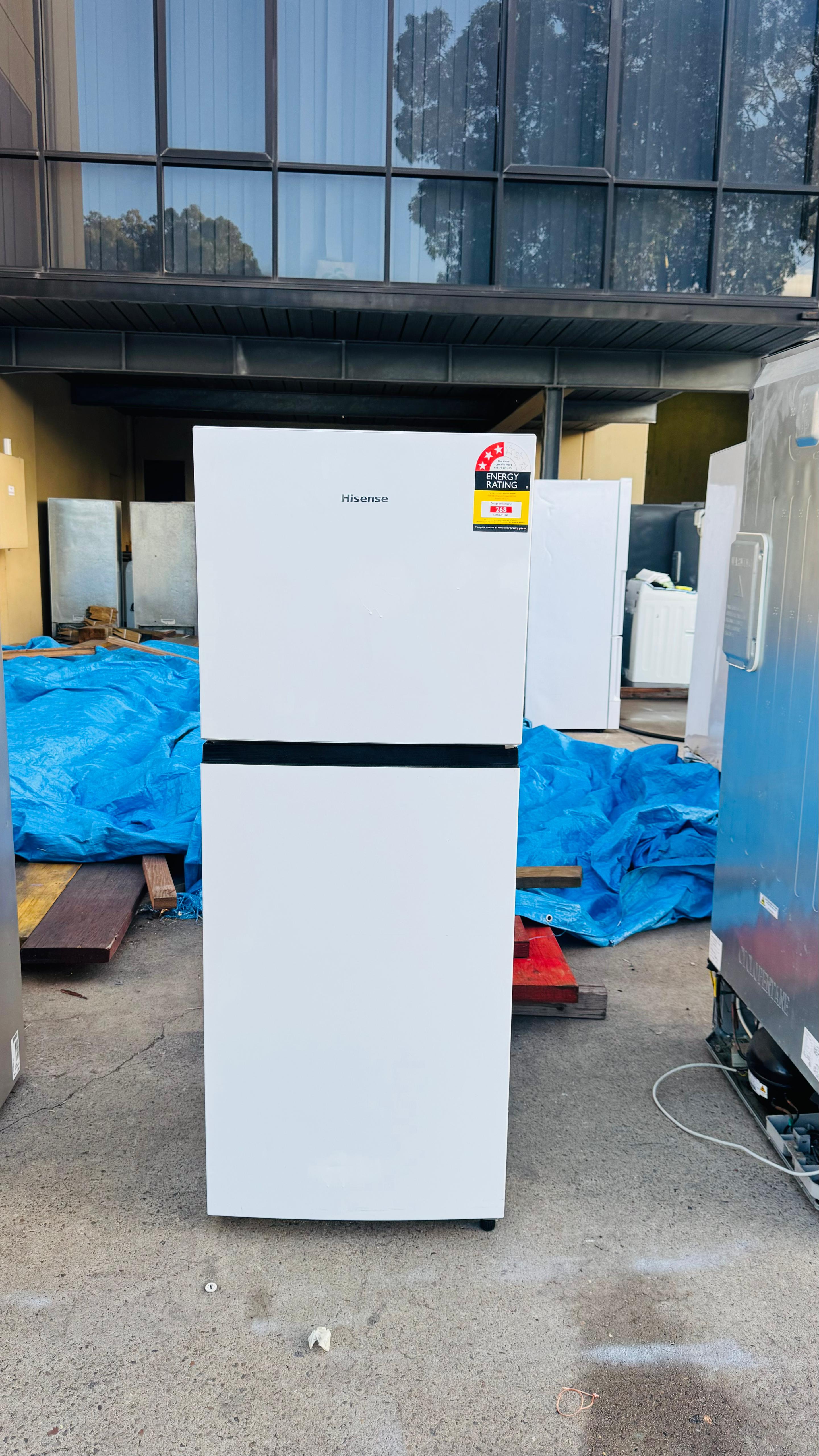 HISENSE 205 LITRES FRIDGE FREEZER