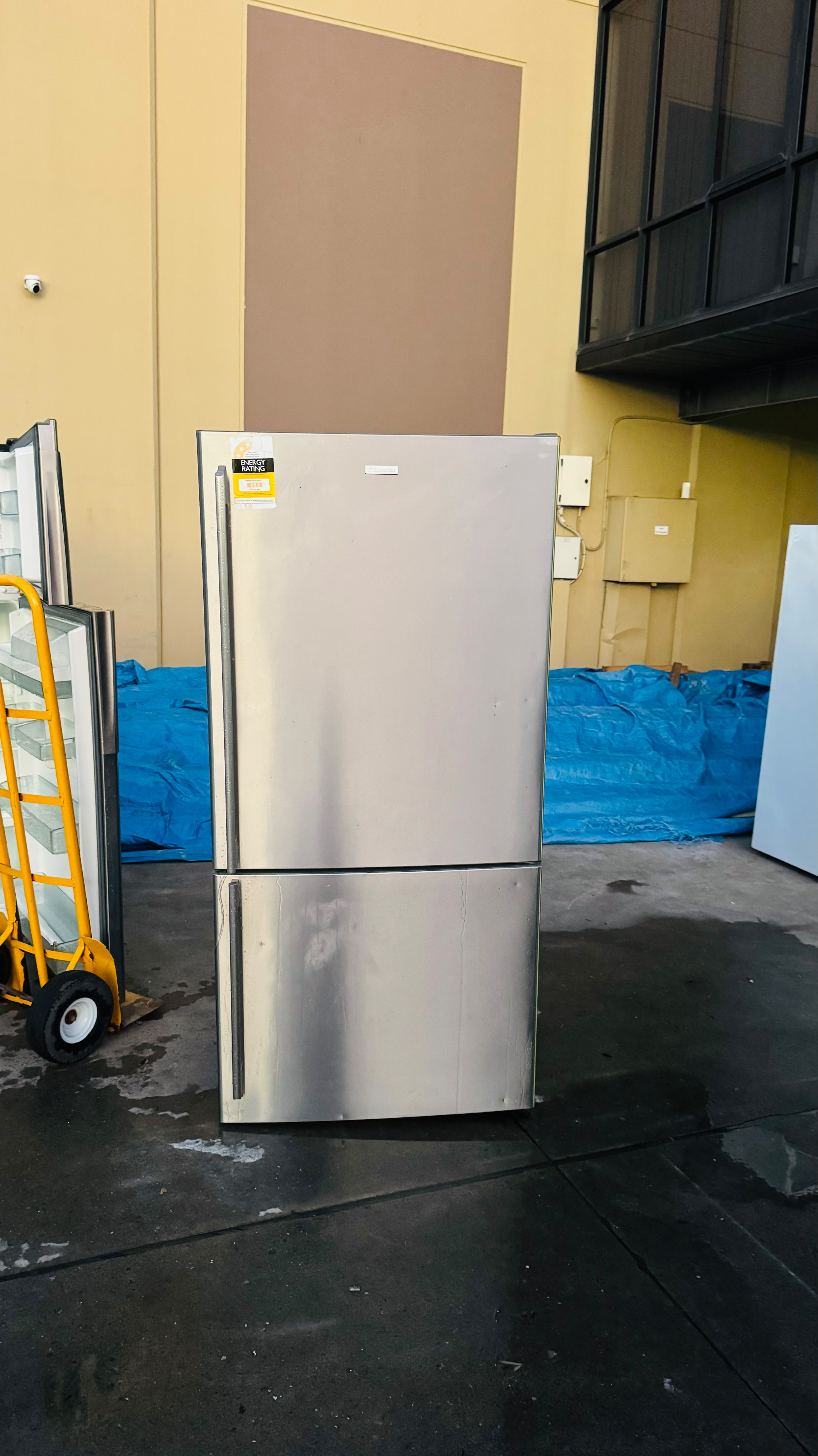 ELECTROLUX 510 LITRES FRIDGE FREEZER