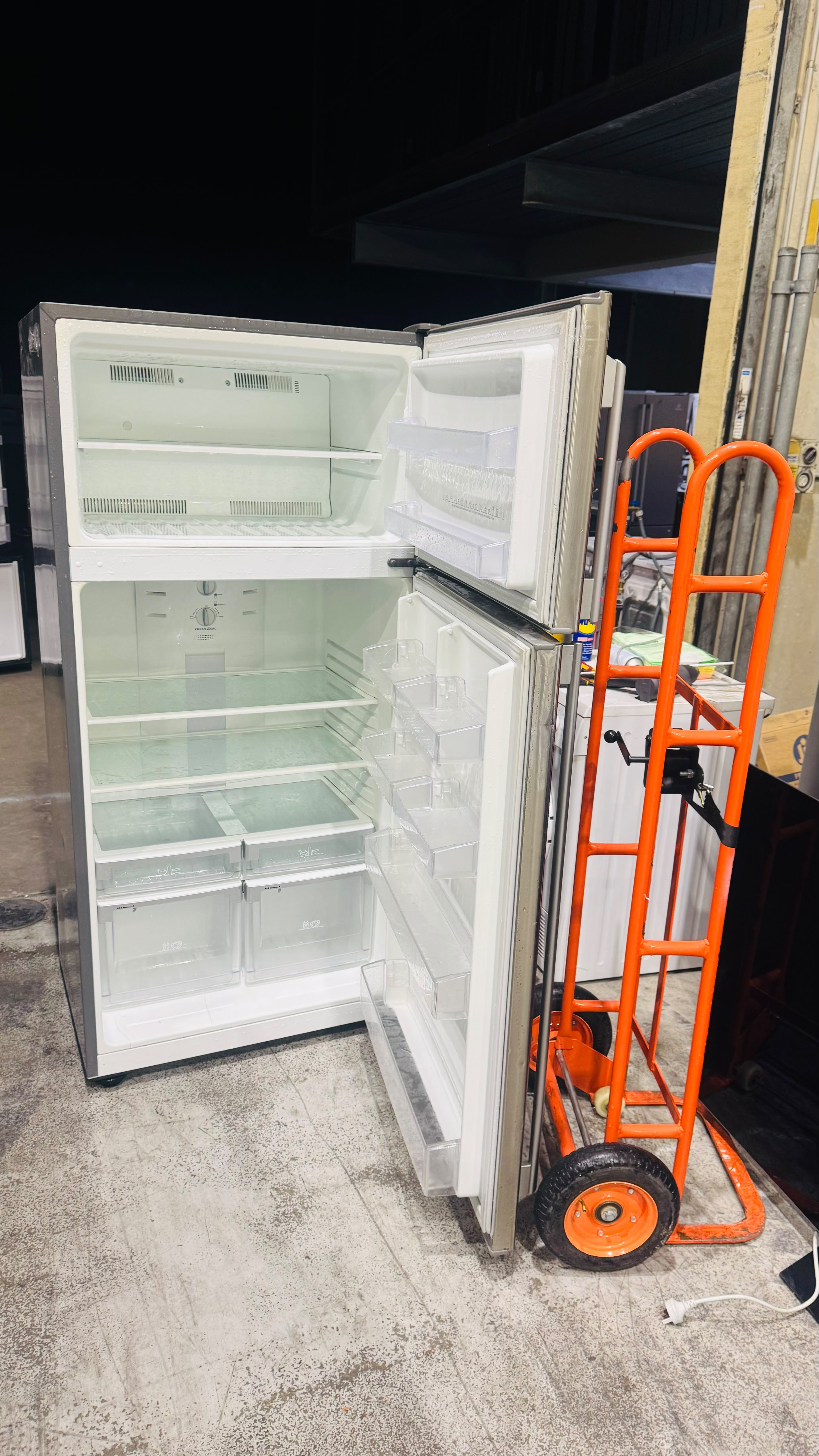 ELECTROLUX 520 LITRES FRIDGE FREEZER