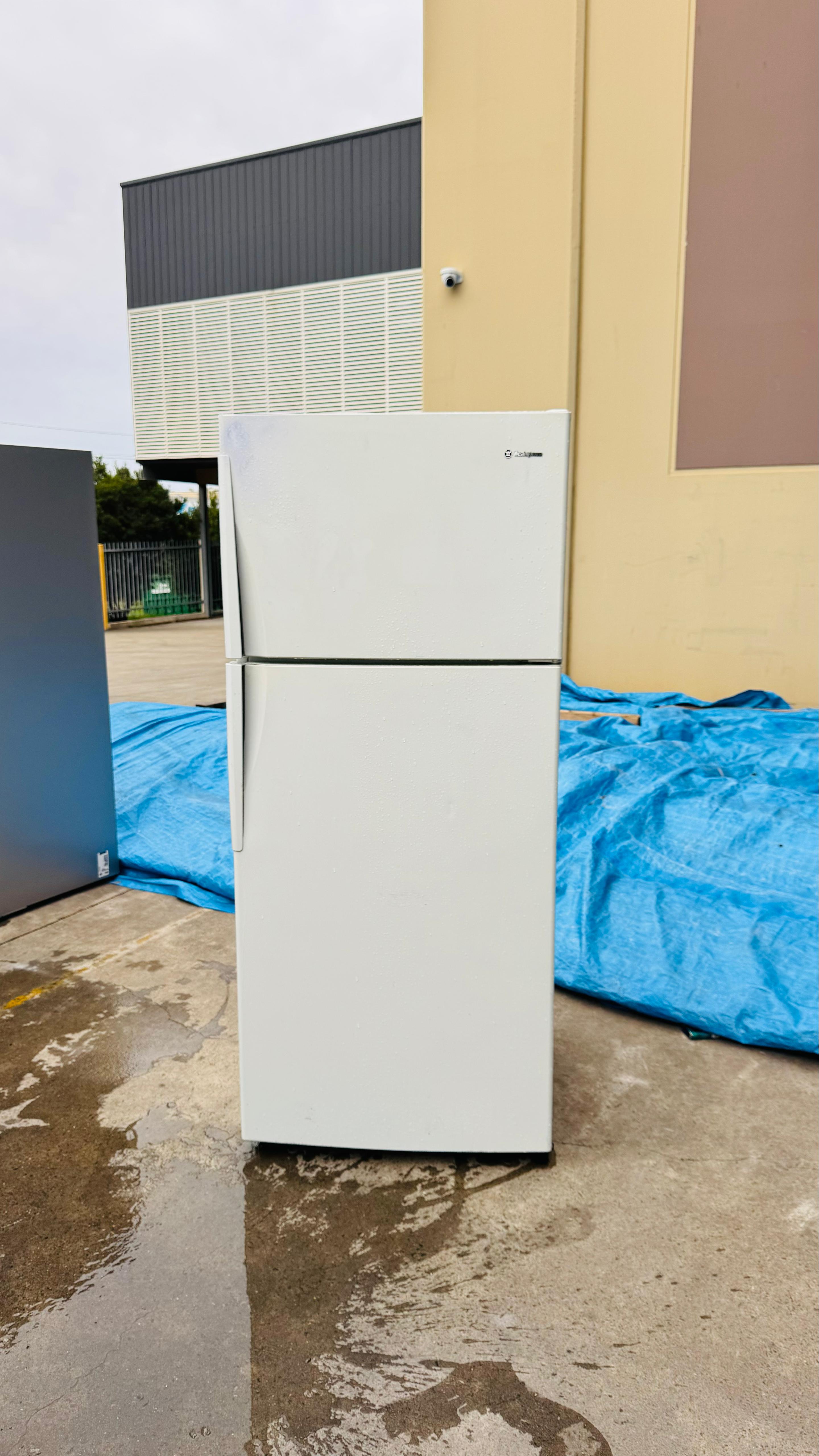 WESTINGHOUSE 420 LITRES FRIDGE FREEZER
