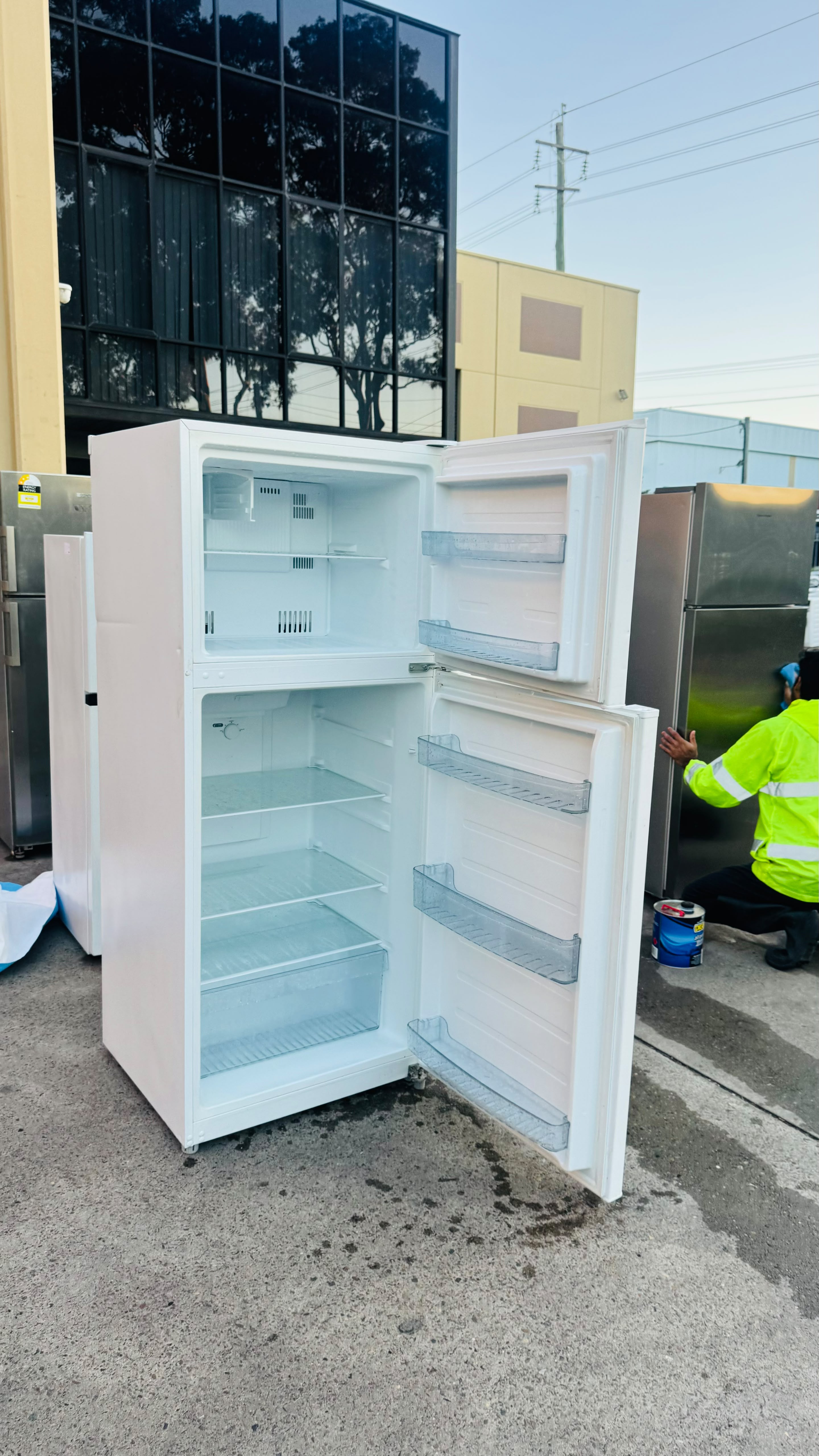 YOKOHAMA 400 LITRES FRIDGE FREEZER