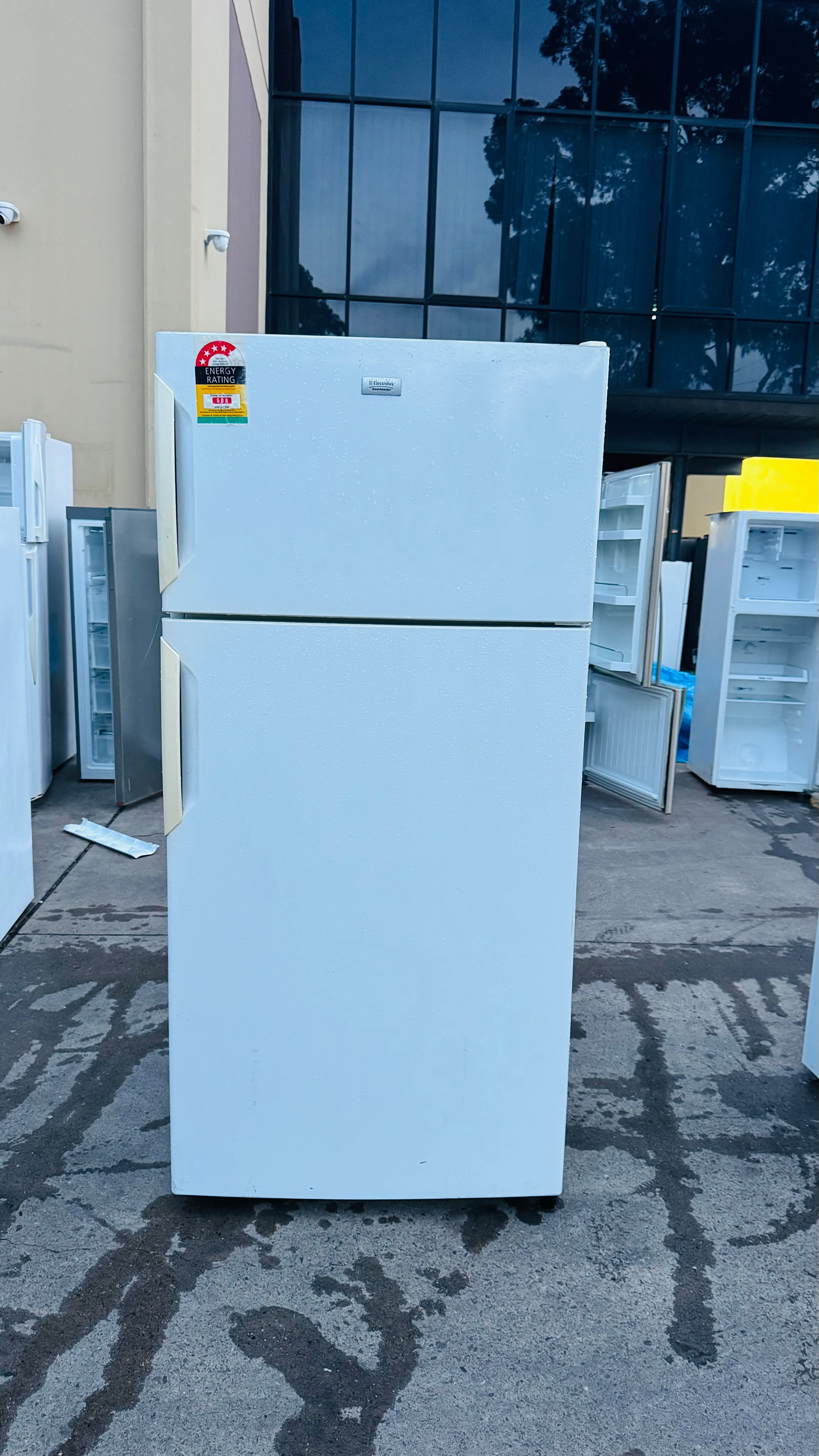 ELECTROLUX 517 LITRES FRIDGE FREEZER