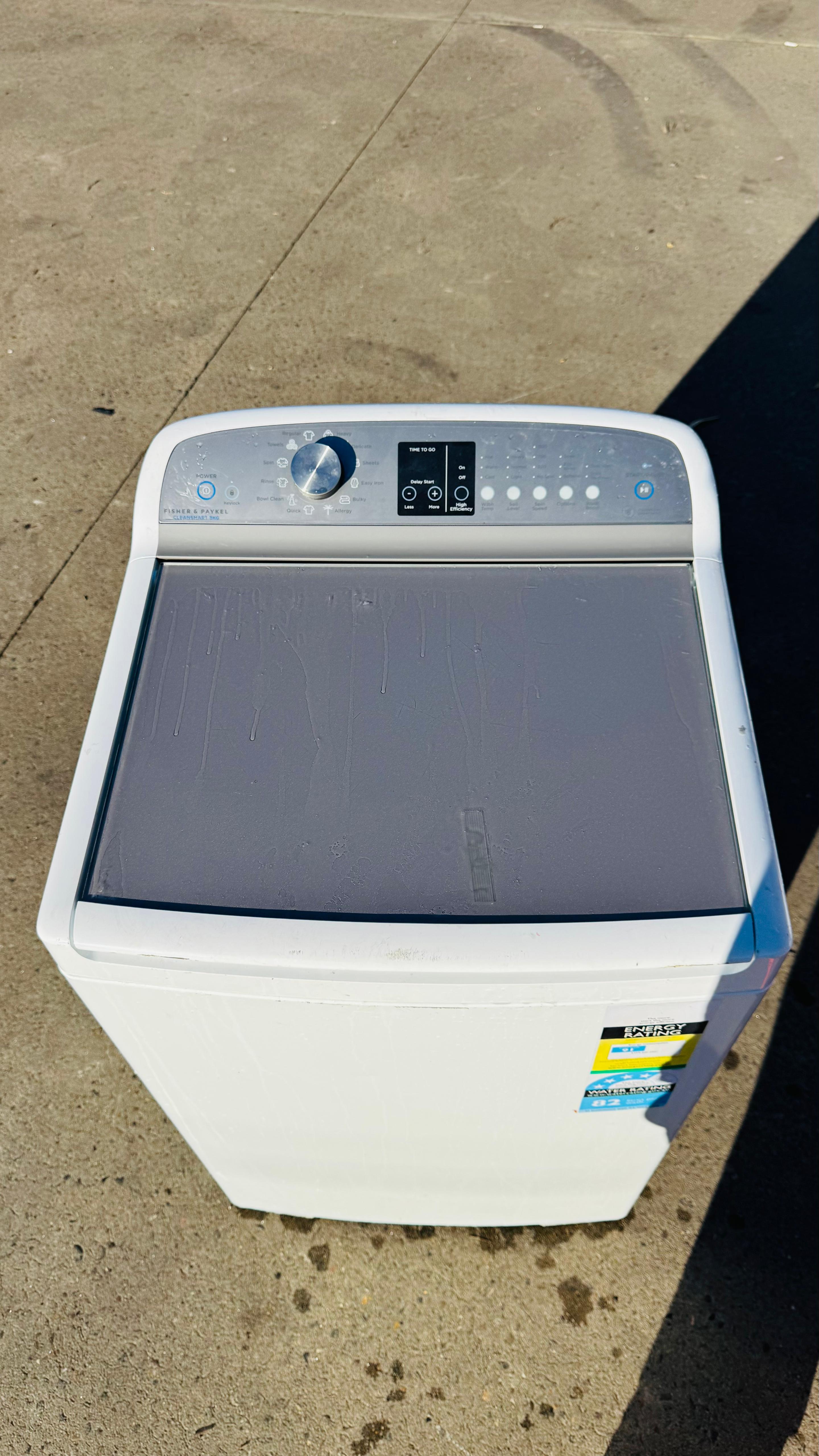 FISHER AND PAYKEL 8KGS TOP LOADER WASHING MACHINE