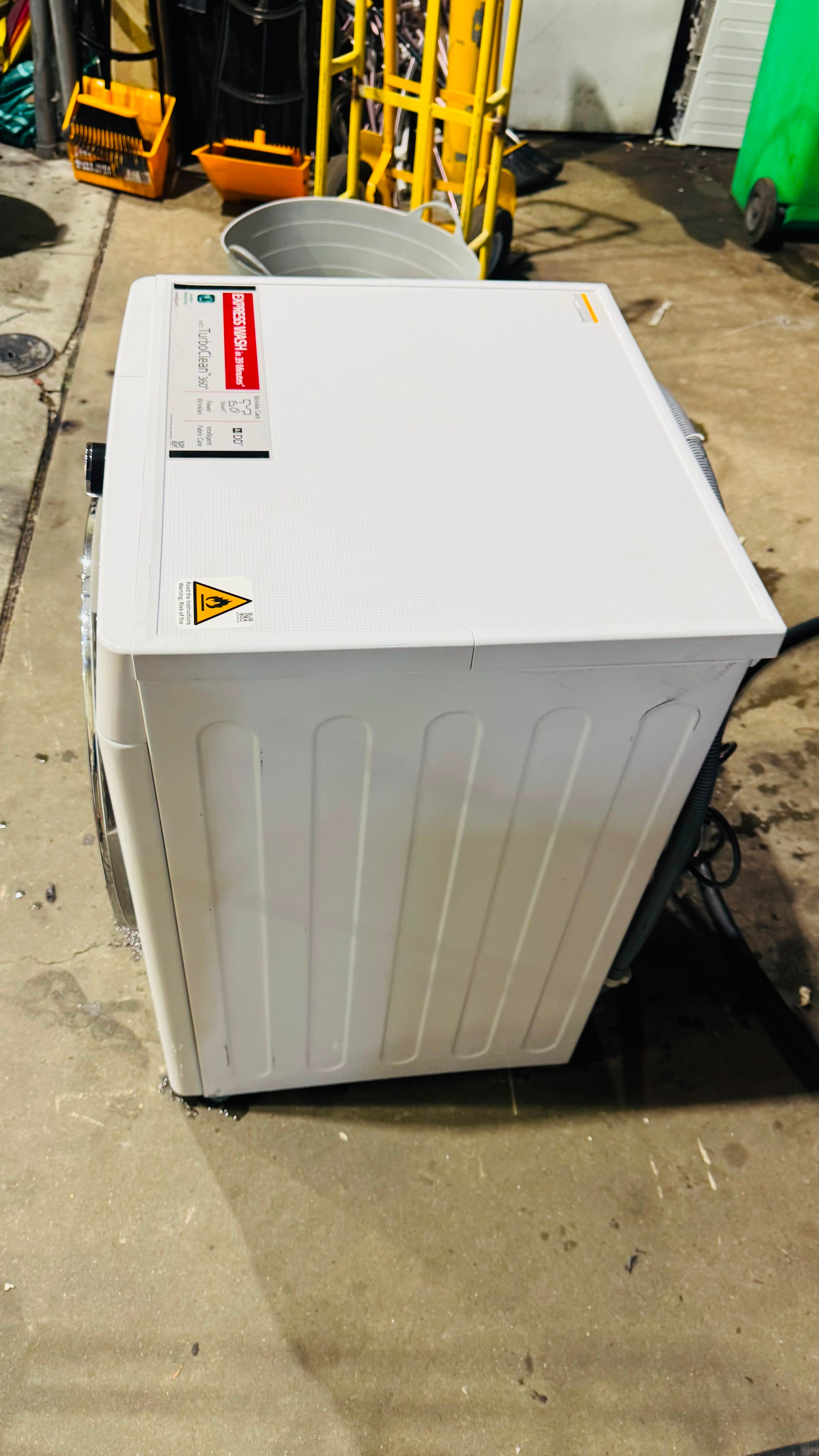 LG 10KGS FRONT LOADER WASHING MACHINE