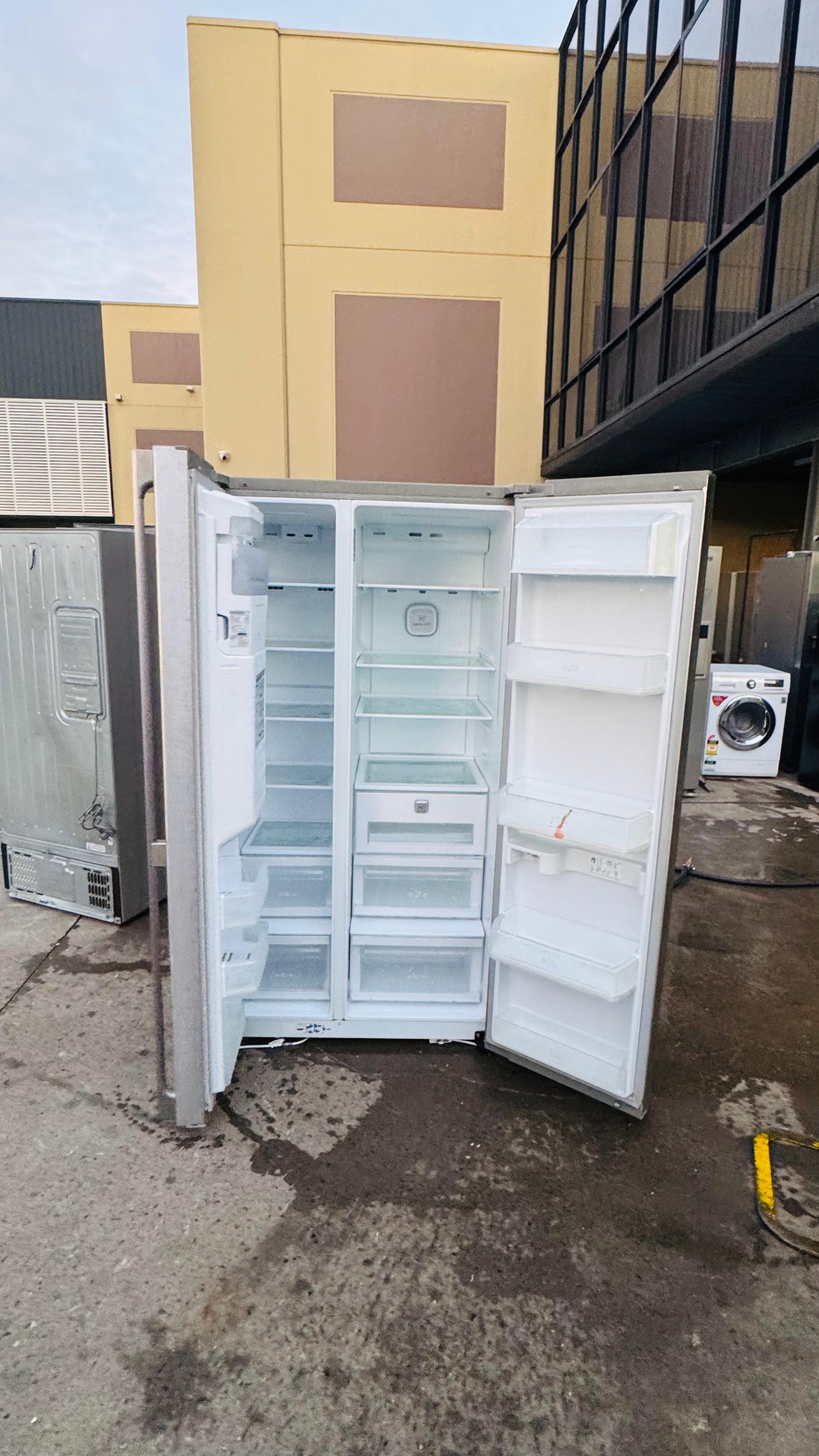 LG SIDE BY SIDE 659 LITRES FRIDGE FREEZER