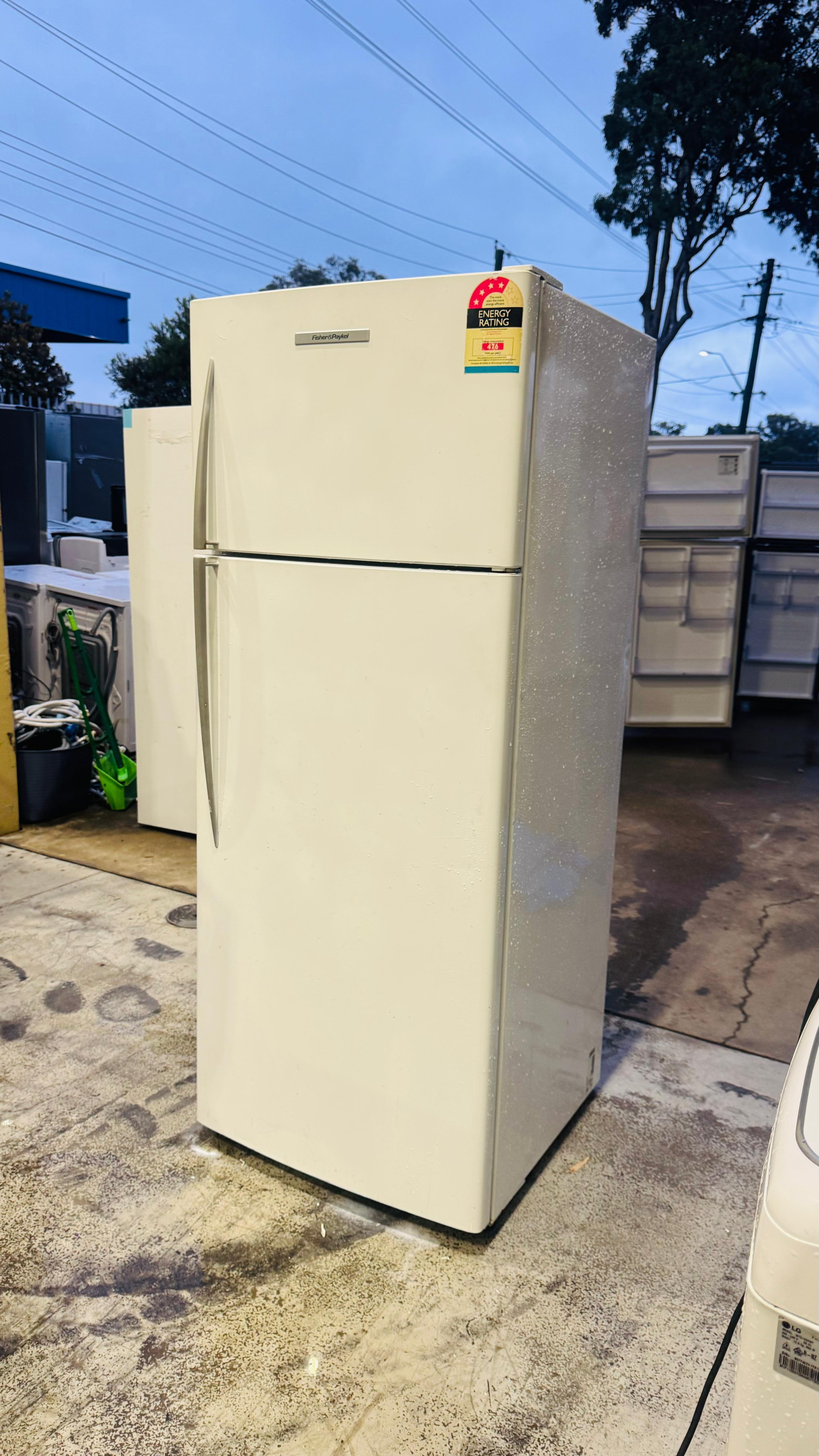 FISHER AND PAYKEL 447 LITRES FRIDGE FREEZER
