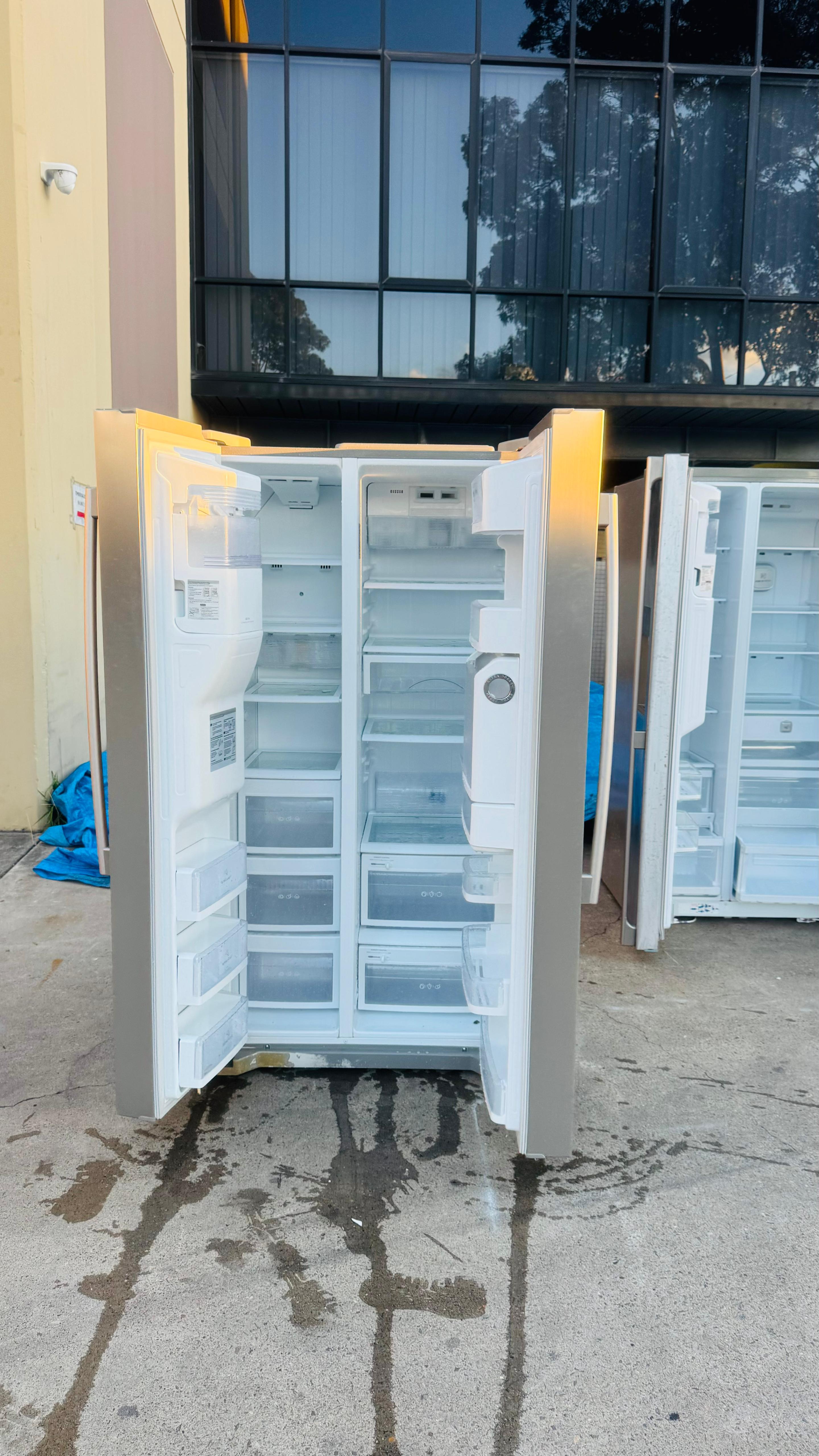 LG SIDE BY SIDE 621 LITRES FRIDGE FREEZER