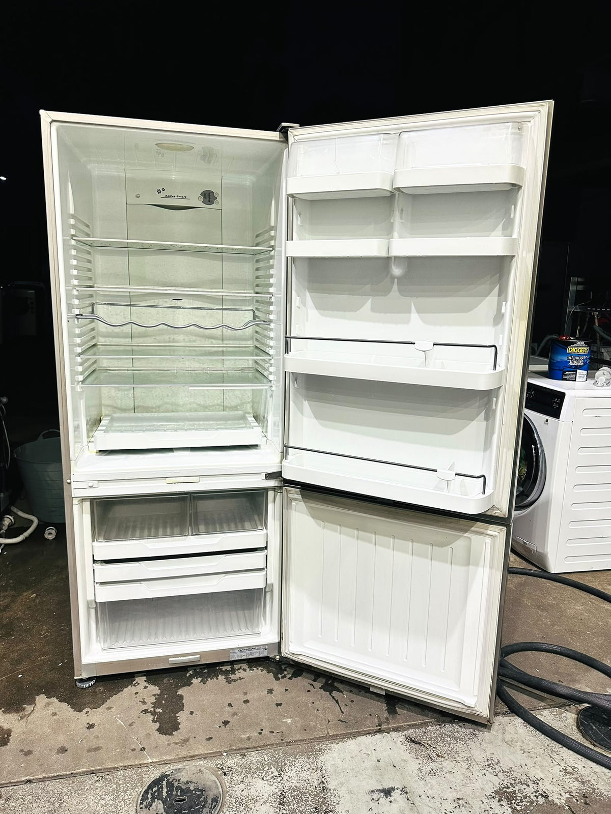 FISHER AND PAYKEL 442 LITRES FRIDGE FREEZER