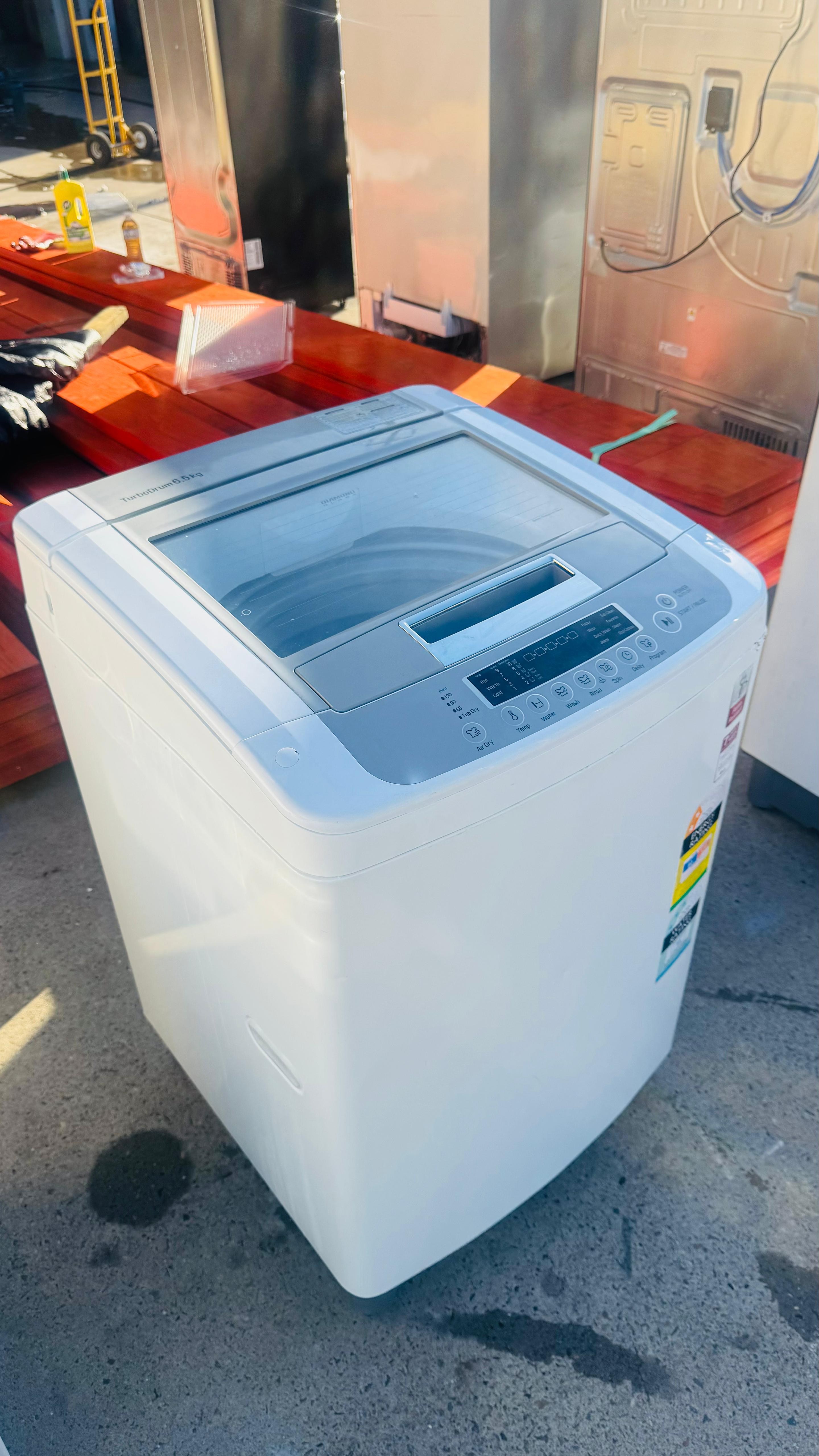 LG 6.5KGS TOP LOADER WASHING MACHINE