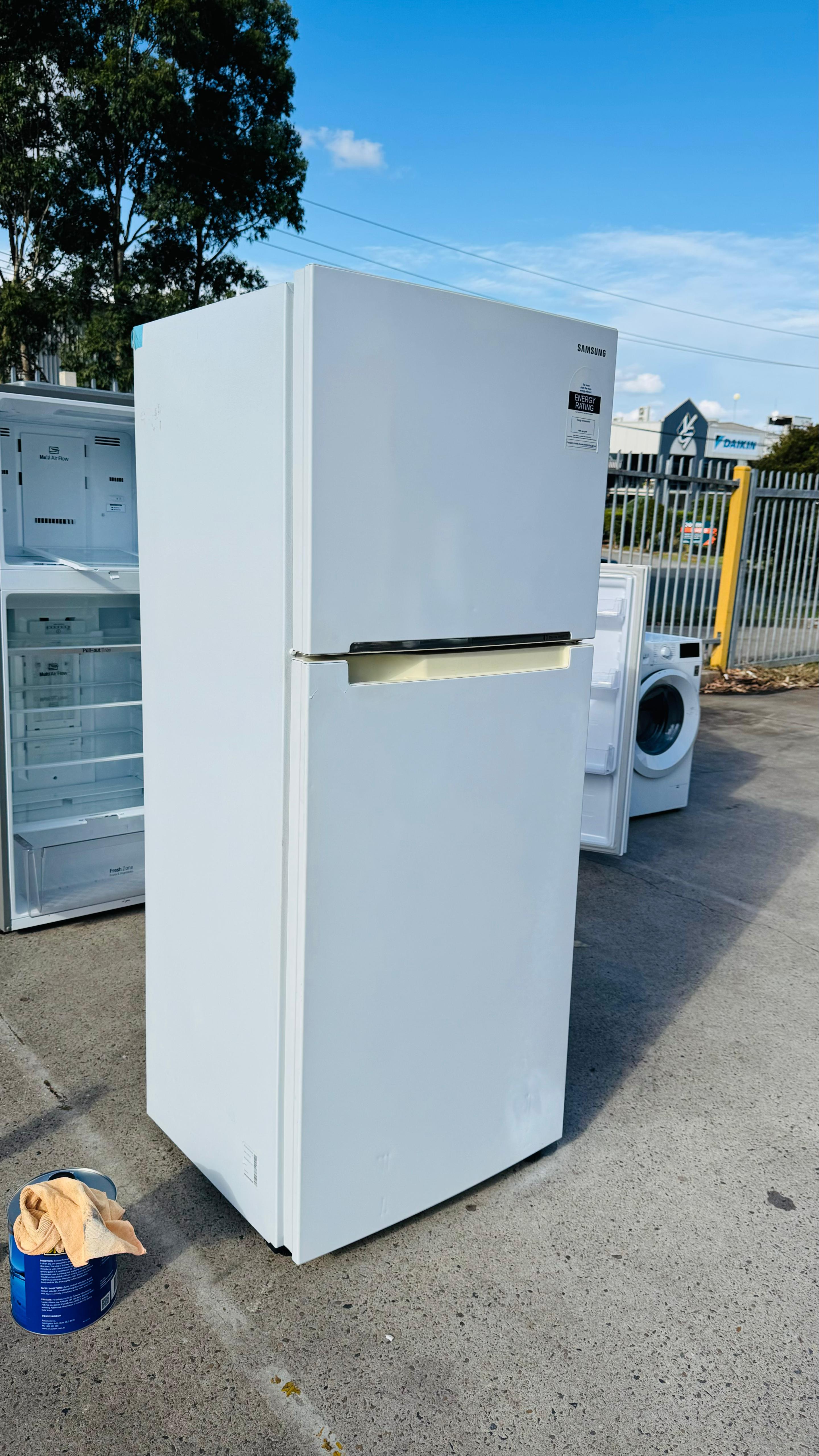 SAMSUNG 393 LITRES FRIDGE FREEZER