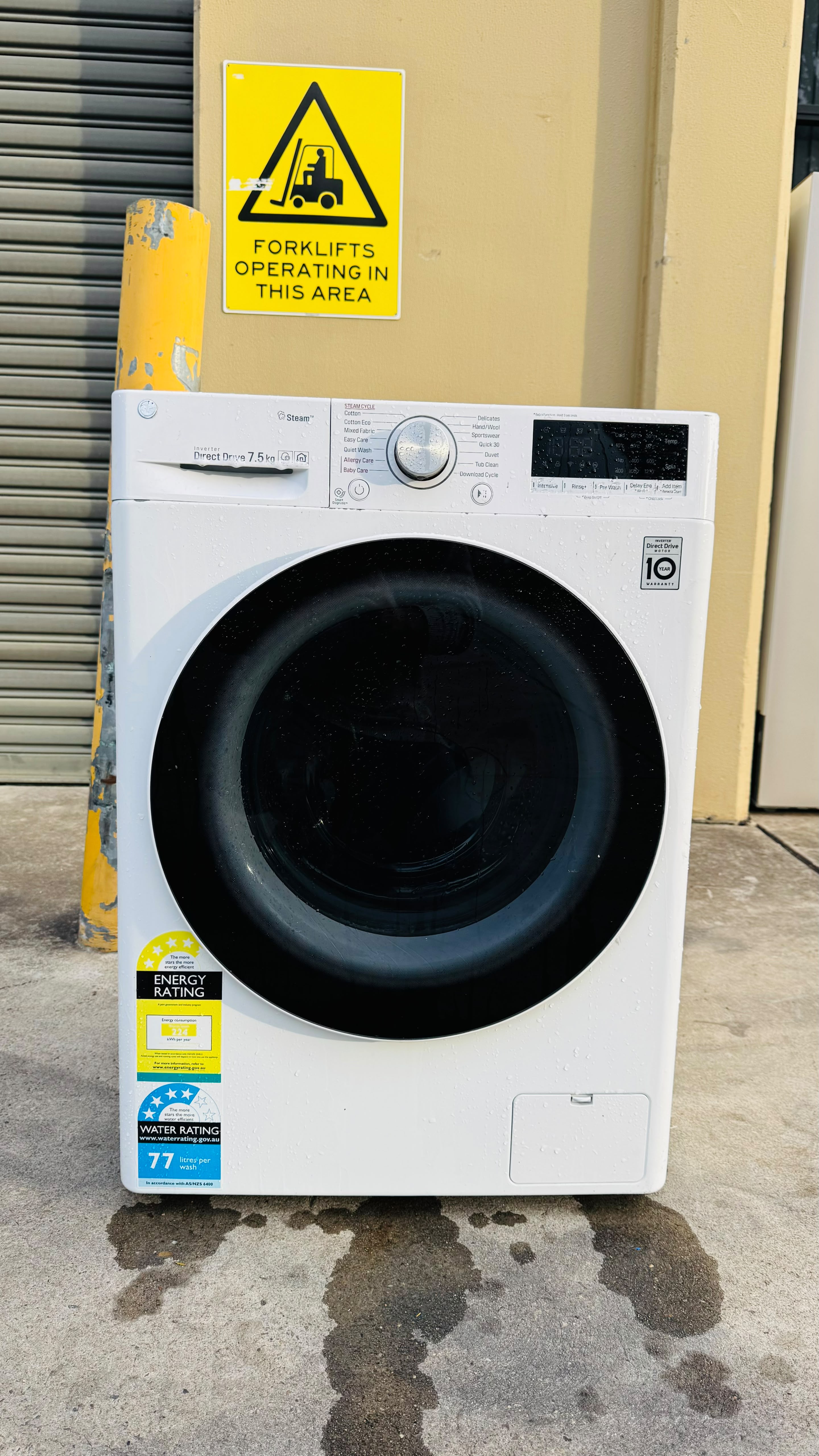 LG 7.5KGS FRONT LOADER WASHING MACHINE