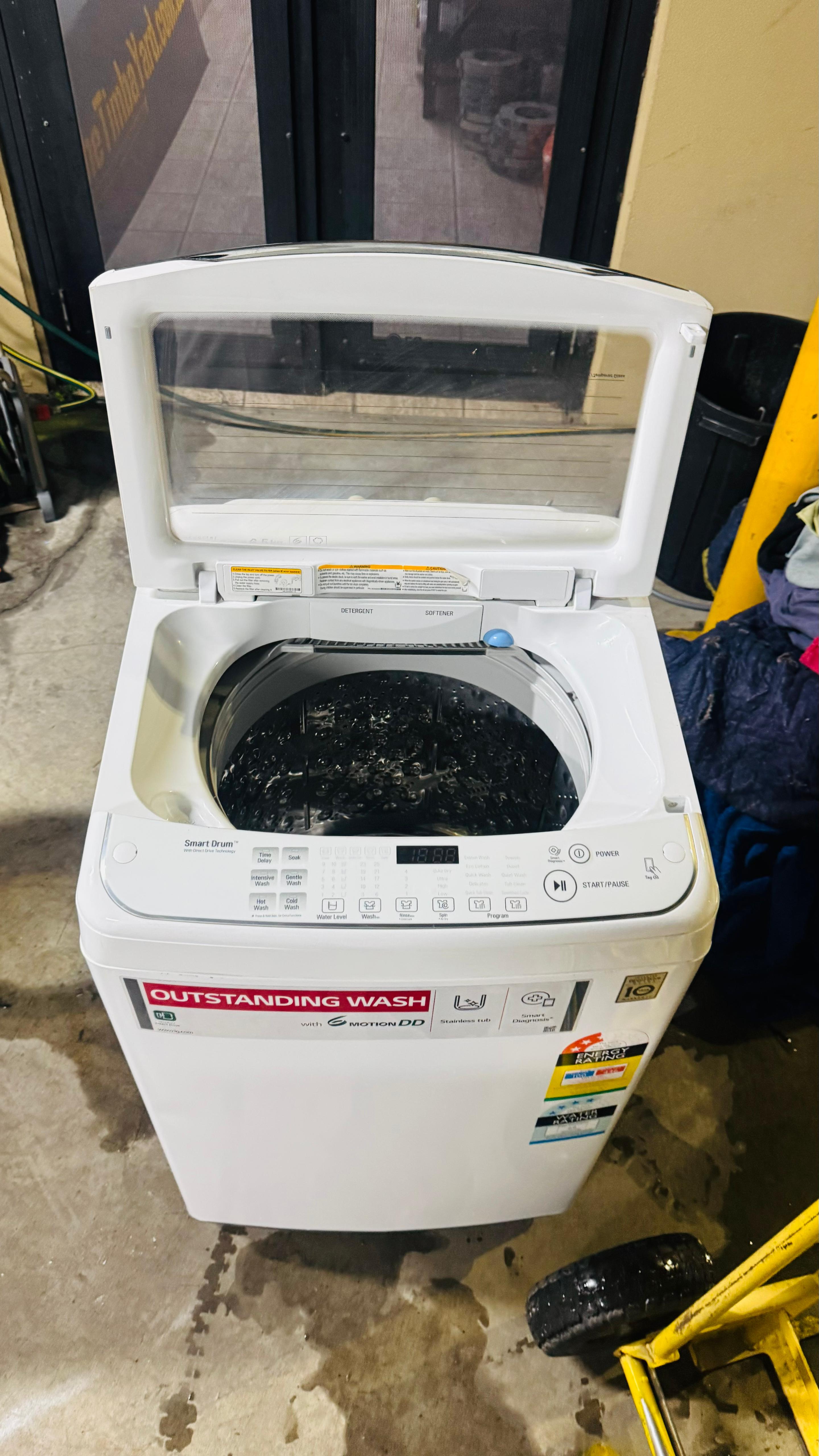 LG 6.5 KGS TOP LOADER WASHING MACHINE