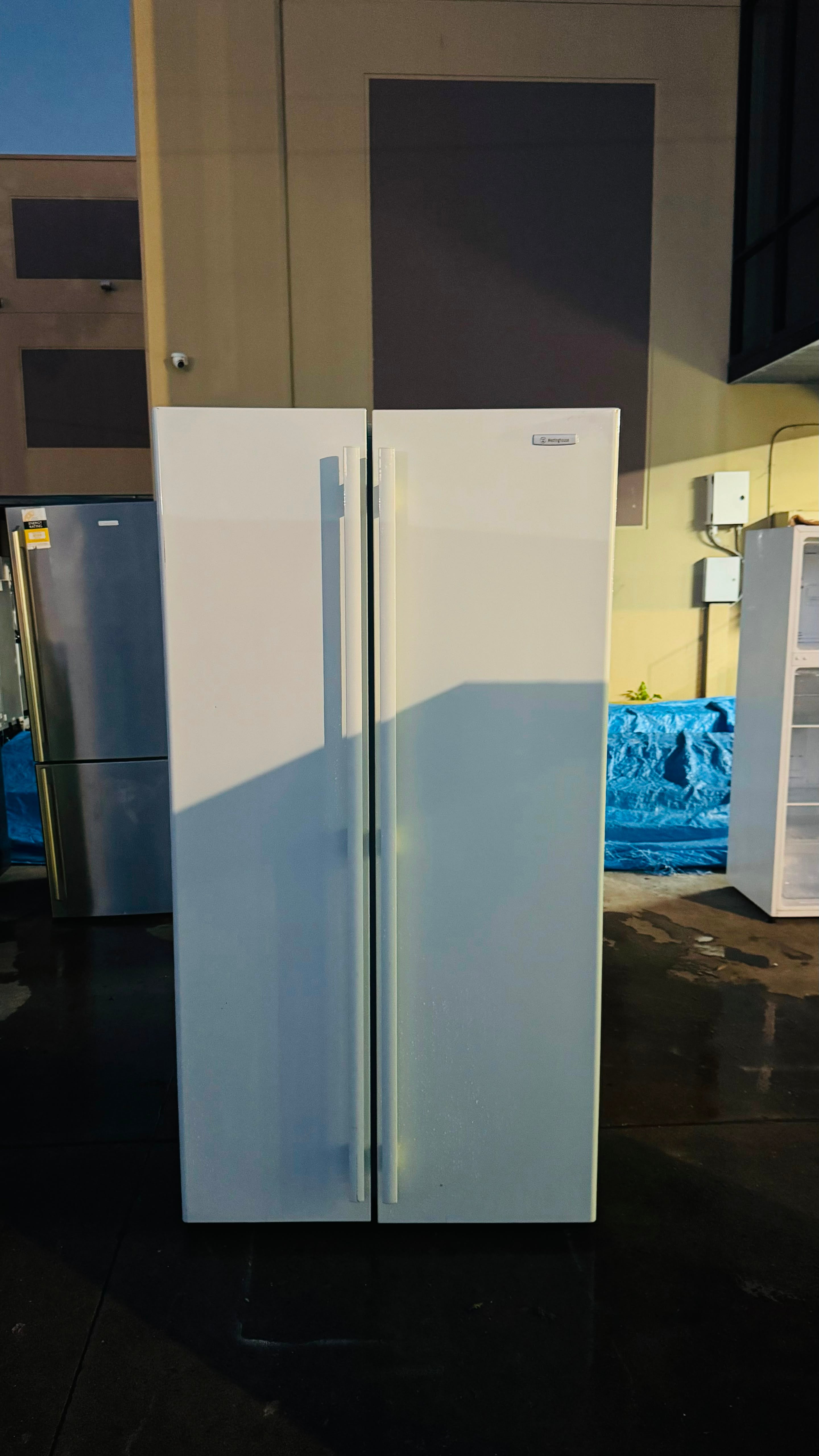 WESTINGHOUSE SIDE BY SIDE 606 LITRES FRIDGE FREEZER