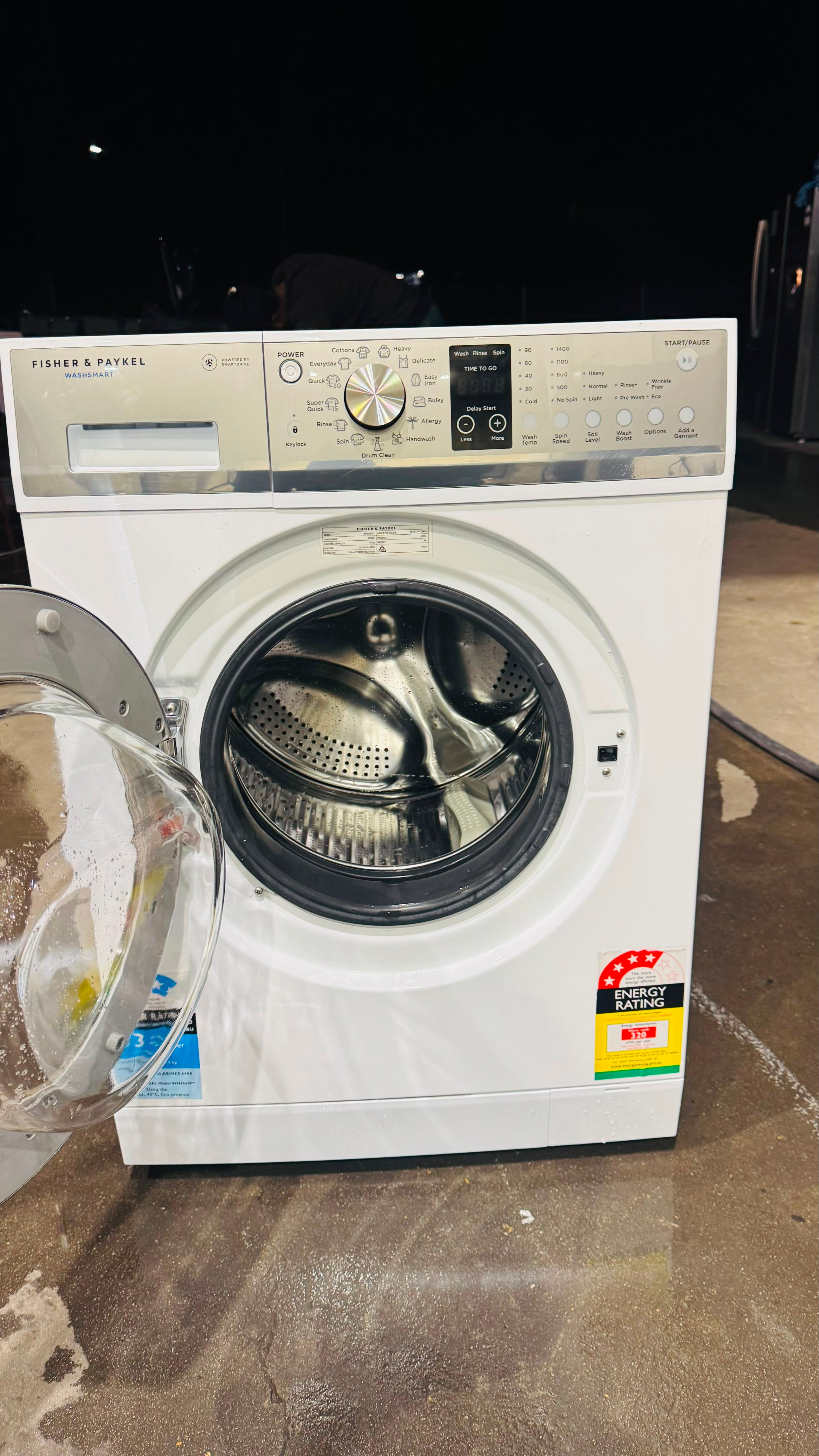FISHER AND PAYKEL 8.5KGS FRONT LOADER WASHING MACHINE