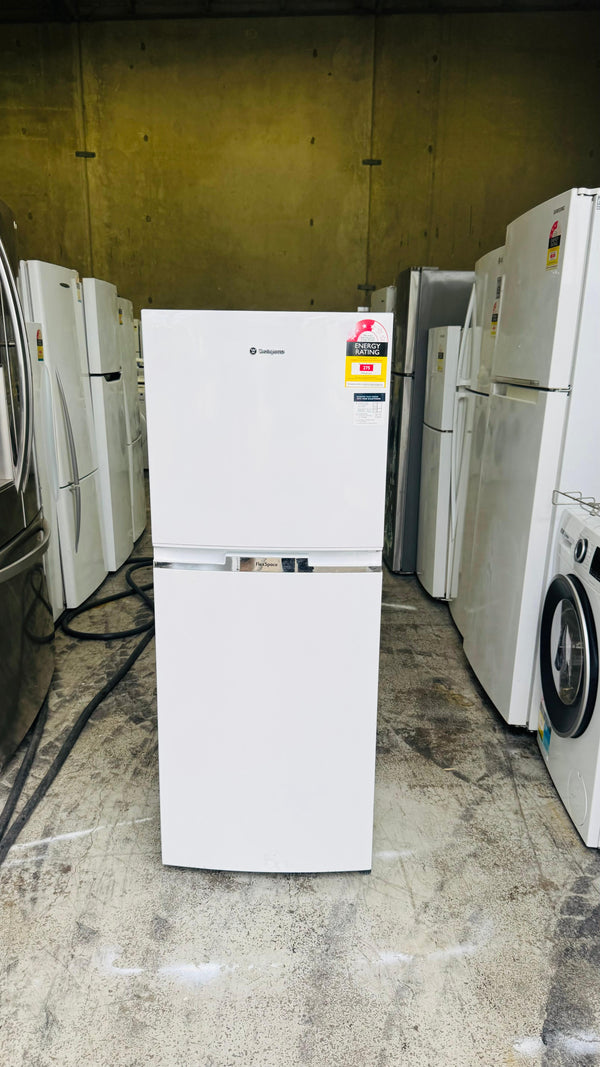 WESTINGHOUSE 230 LITRES FRIDGE FREEZER
