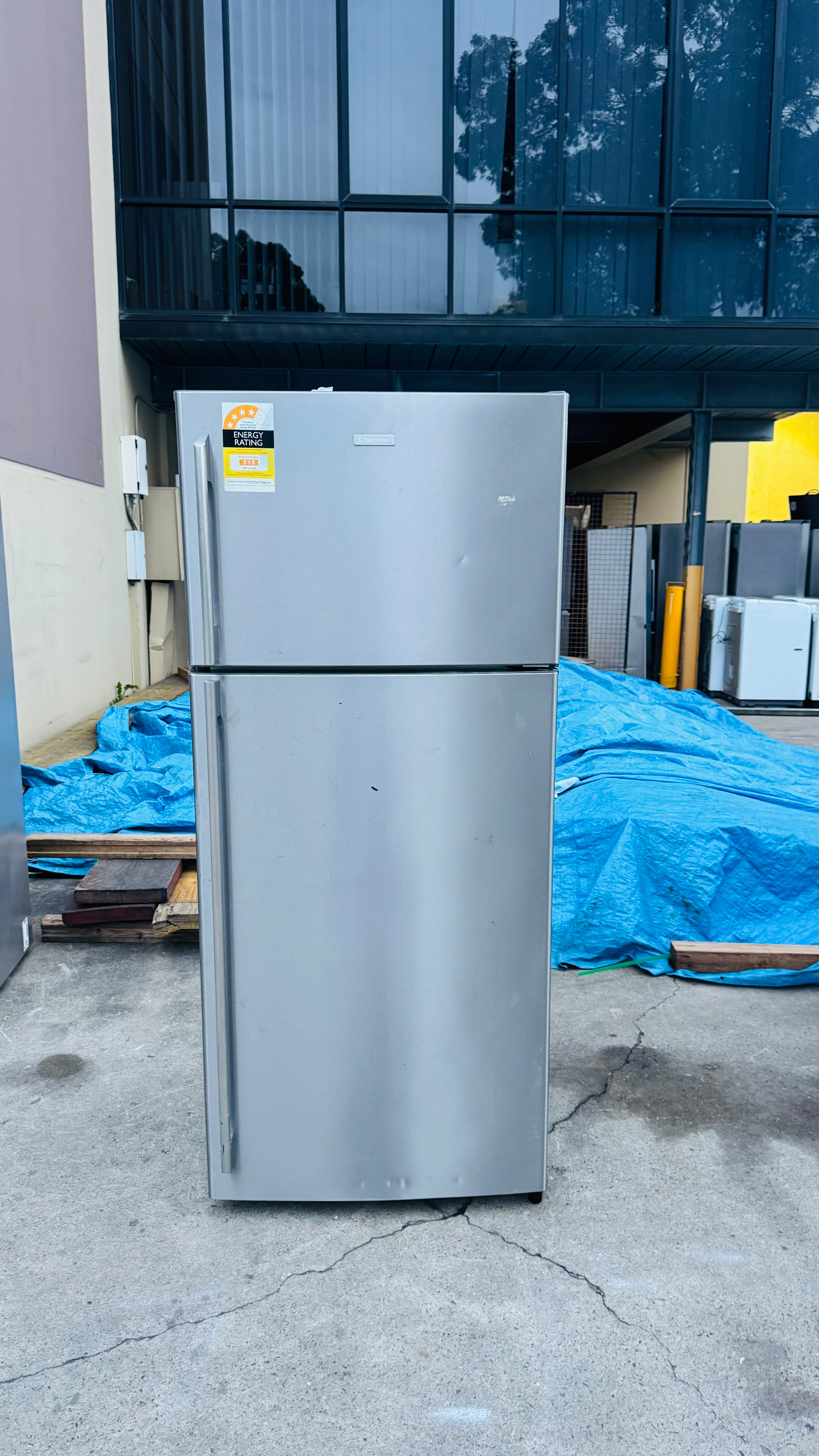 ELECTROLUX 420 LITRES FRIDGE FREEZER