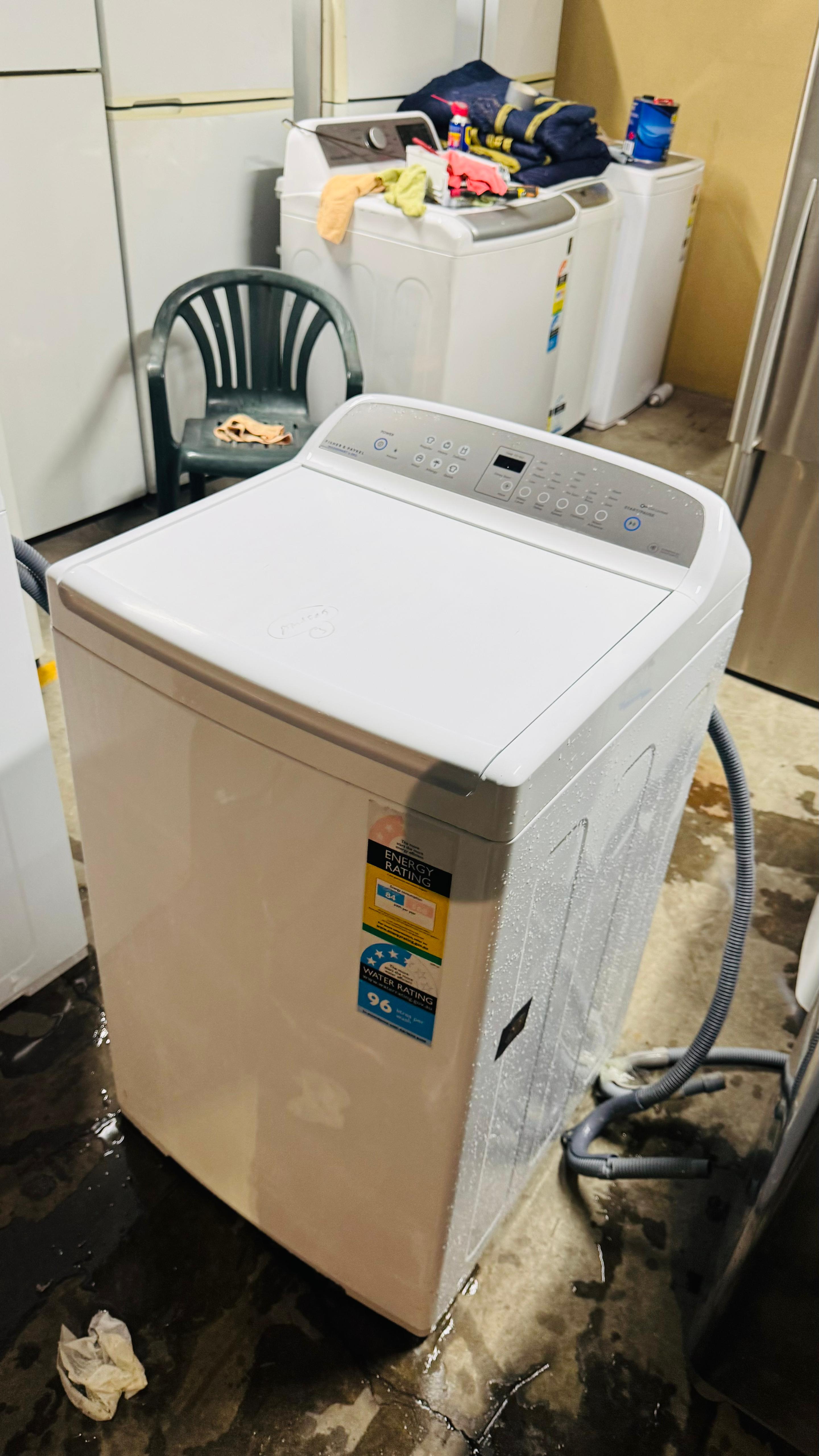 FISHER AND PAYKEL 8.5KGS TOP LOADER WASHING MACHINE