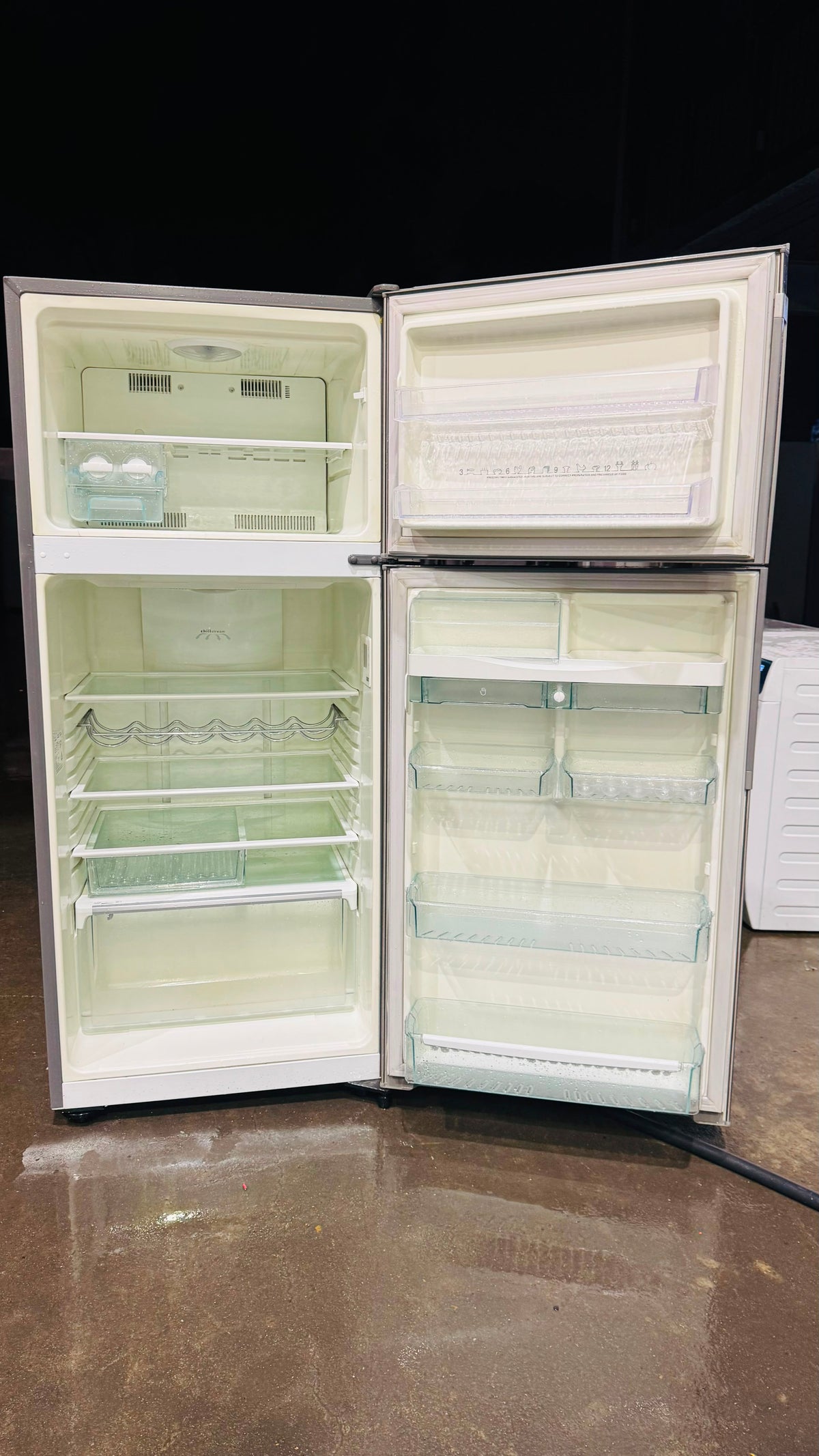 WESTINGHOUSE 420 LITRES FRIDGE FREEZER
