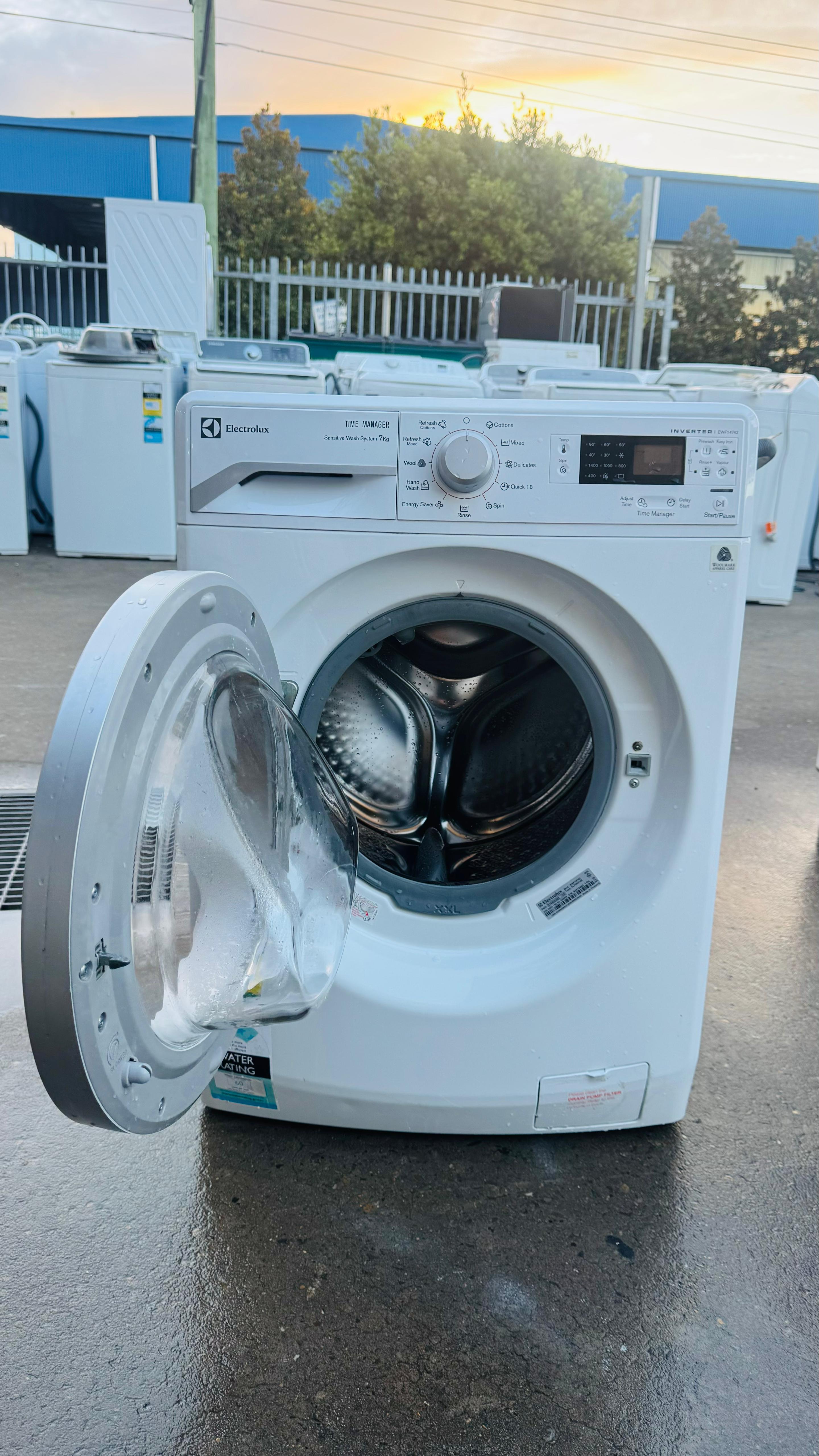ELECTROLUX 7 KGS FRONT LOADER WASHING MACHINE