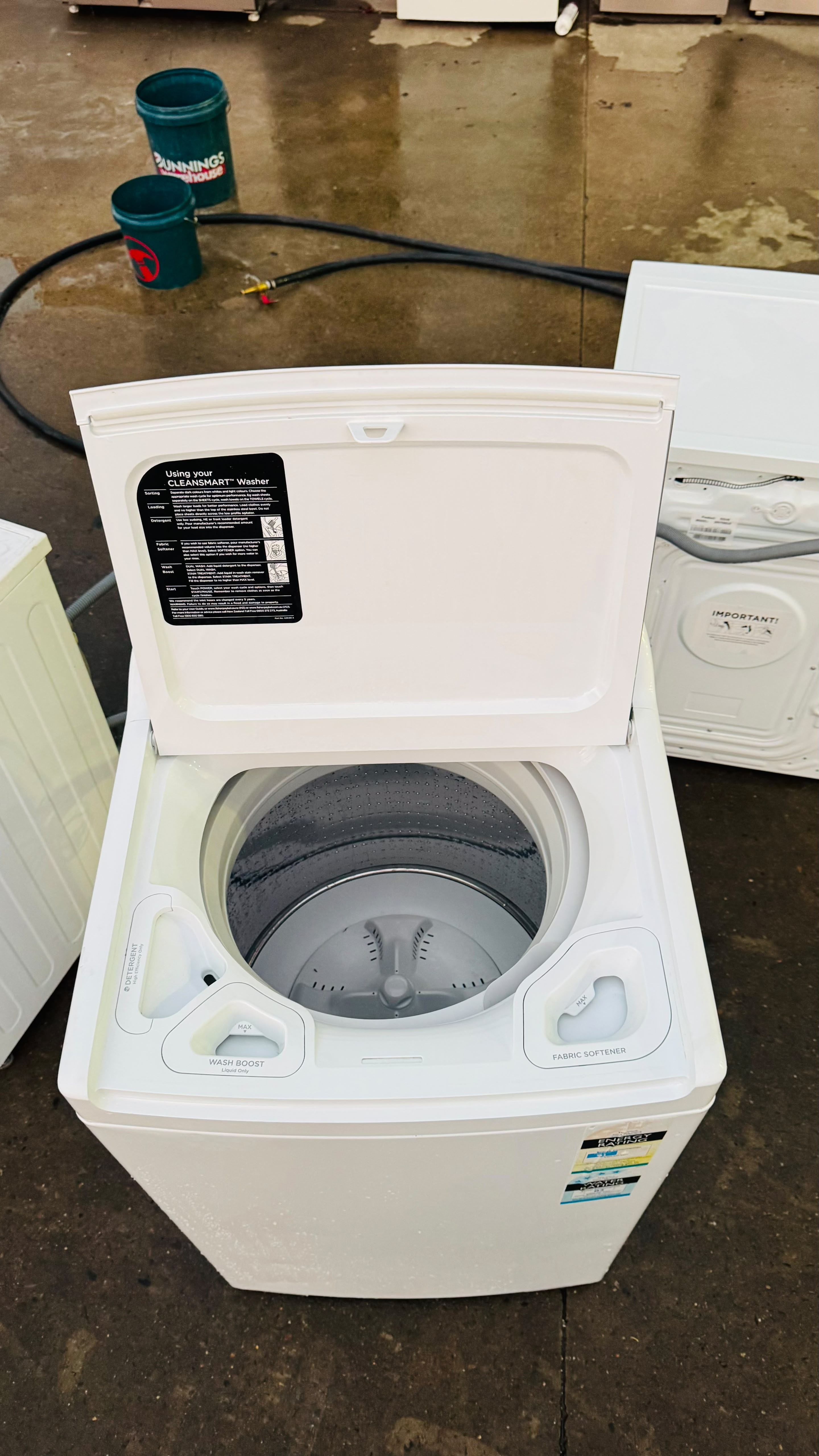 FISHER AND PAYKEL 8KGS TOP LOADER WASHING MACHINE