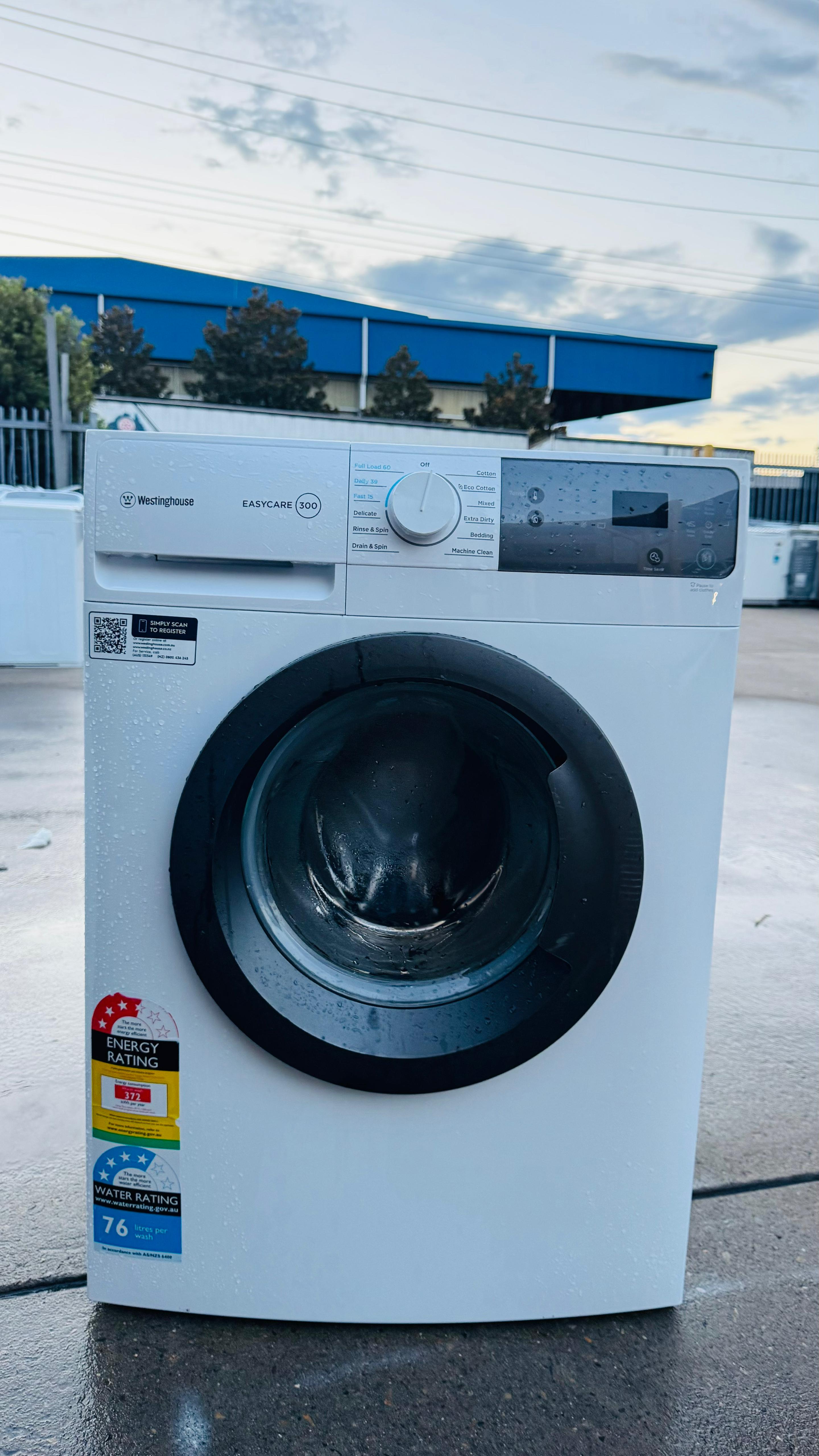 WESTINGHOUSE 7.5KGS FRONT LOADER WASHING MACHINE