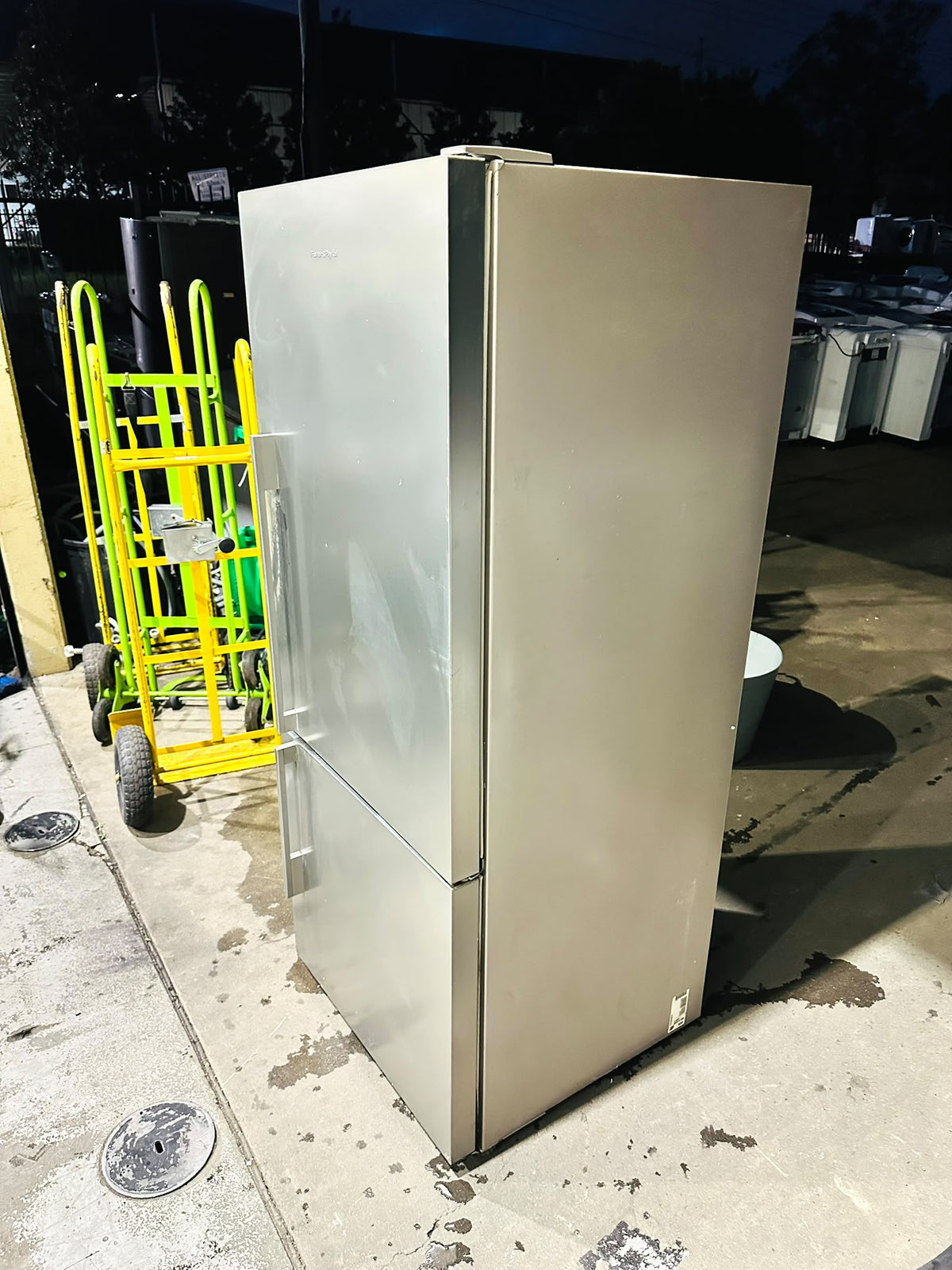 FISHER AND PAYKEL 442 LITRES FRIDGE FREEZER
