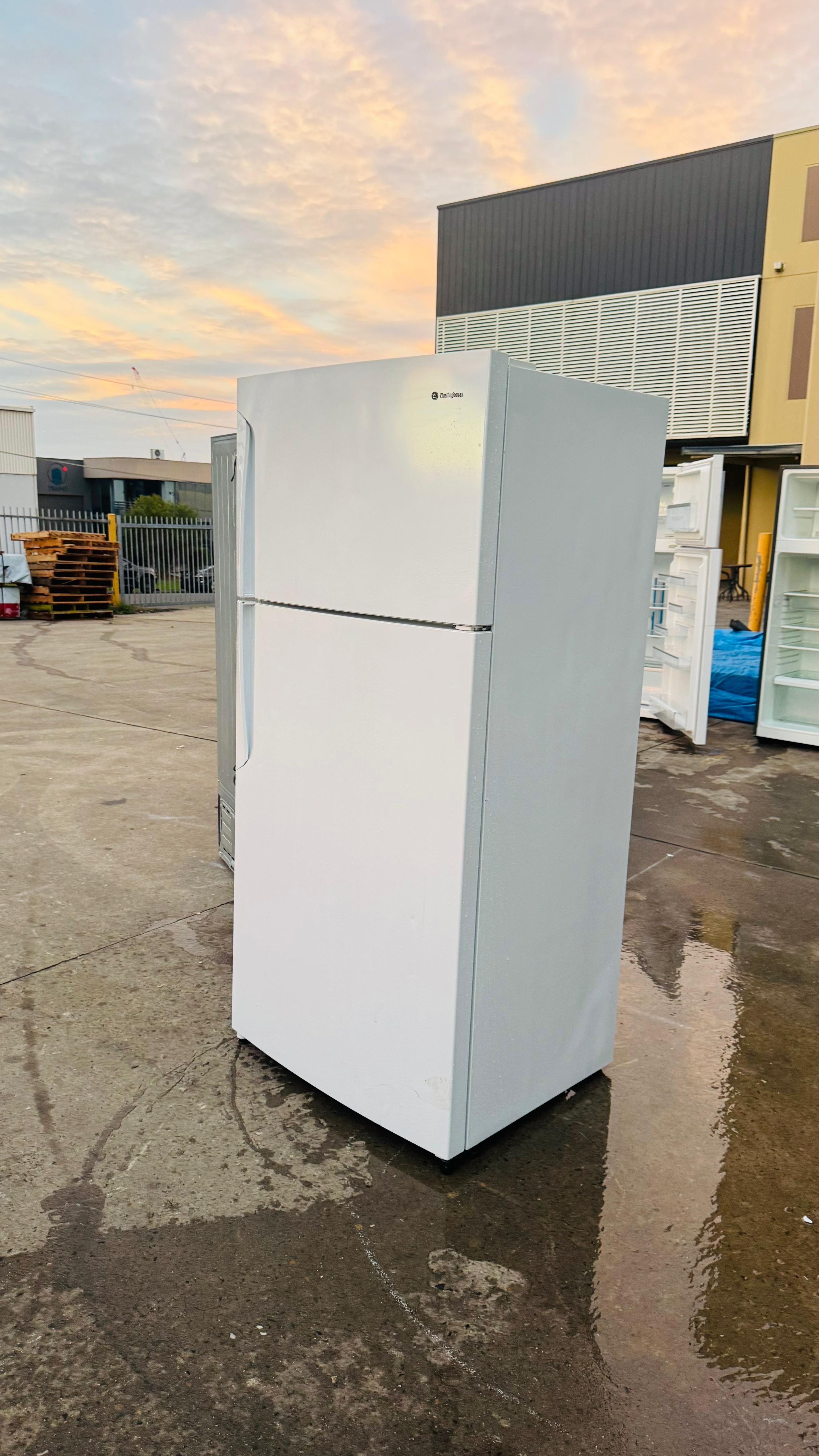 WESTINGHOUSE 538 LITRES FRIDGE FREEZER