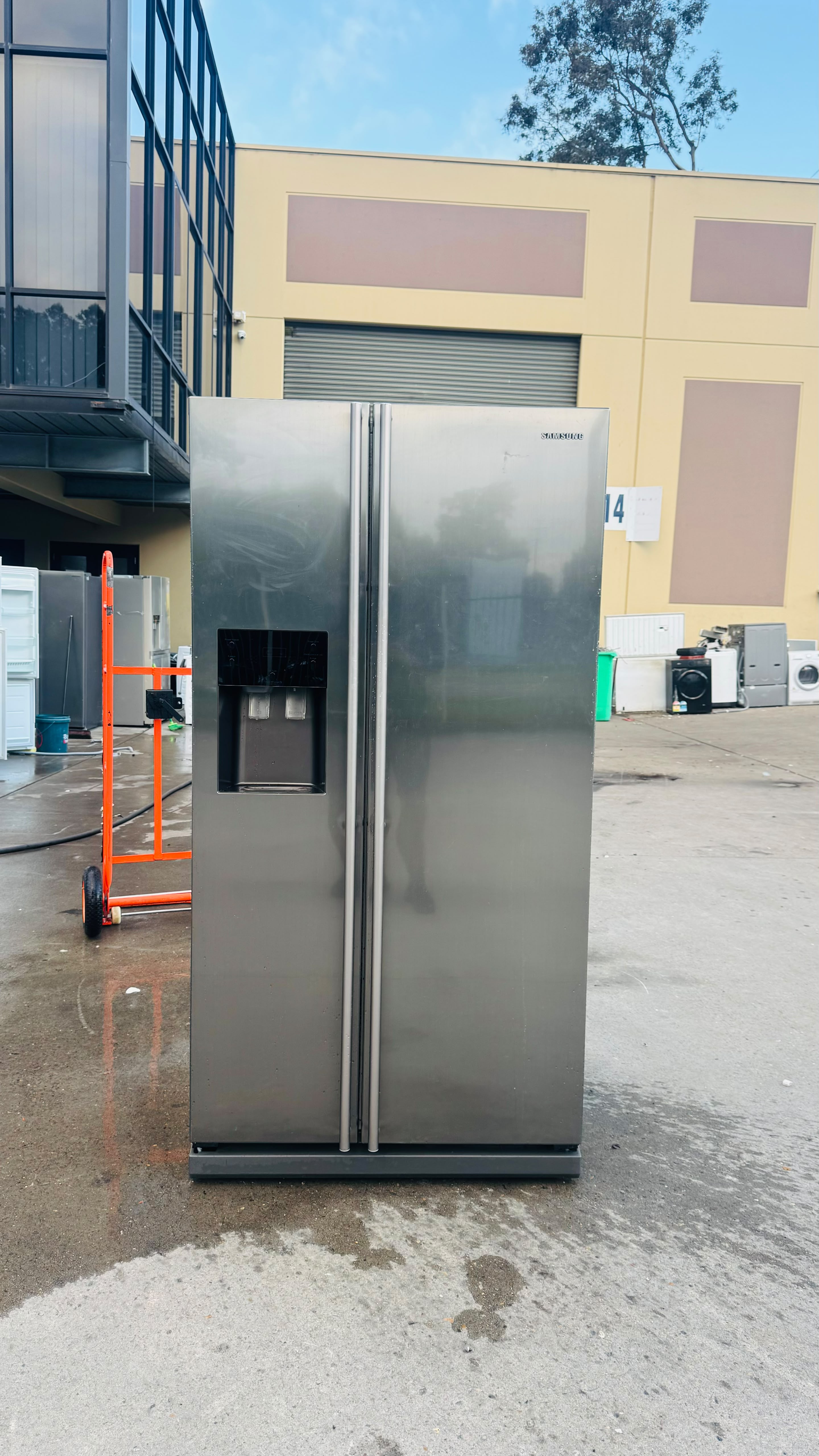 SAMSUNG 585 LITRES SIDE BY SIDE DOOR  FRIDGE FREEZER