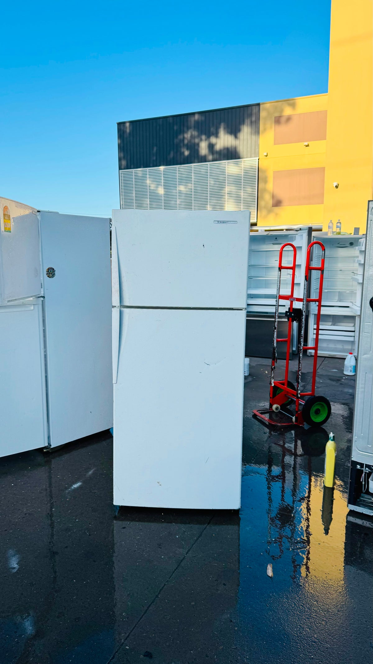 WESTINGHOUSE 420 LITRES FRIDGE FREEZER