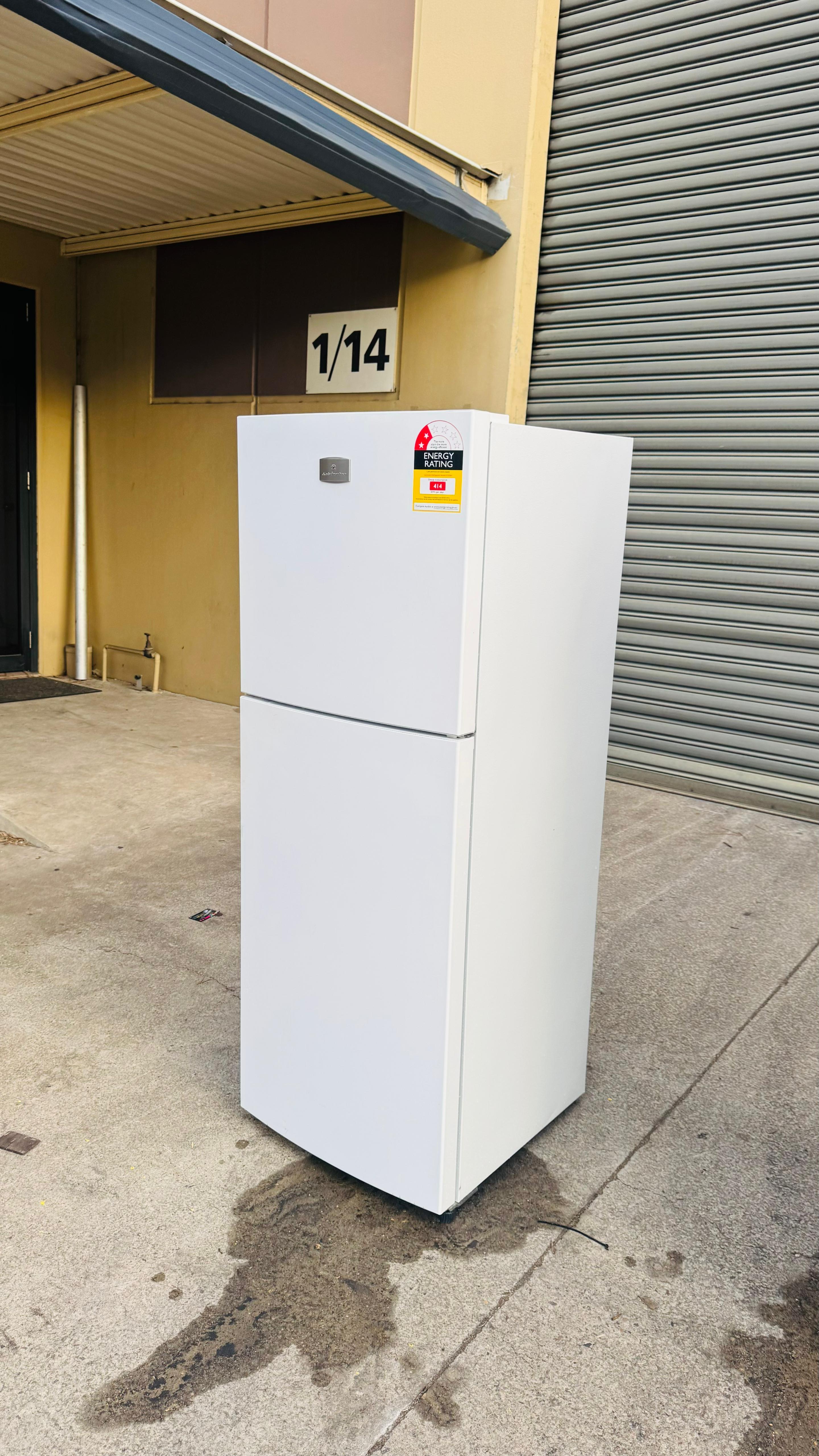 KELVINATOR 245 LITRES FRIDGE FREEZER