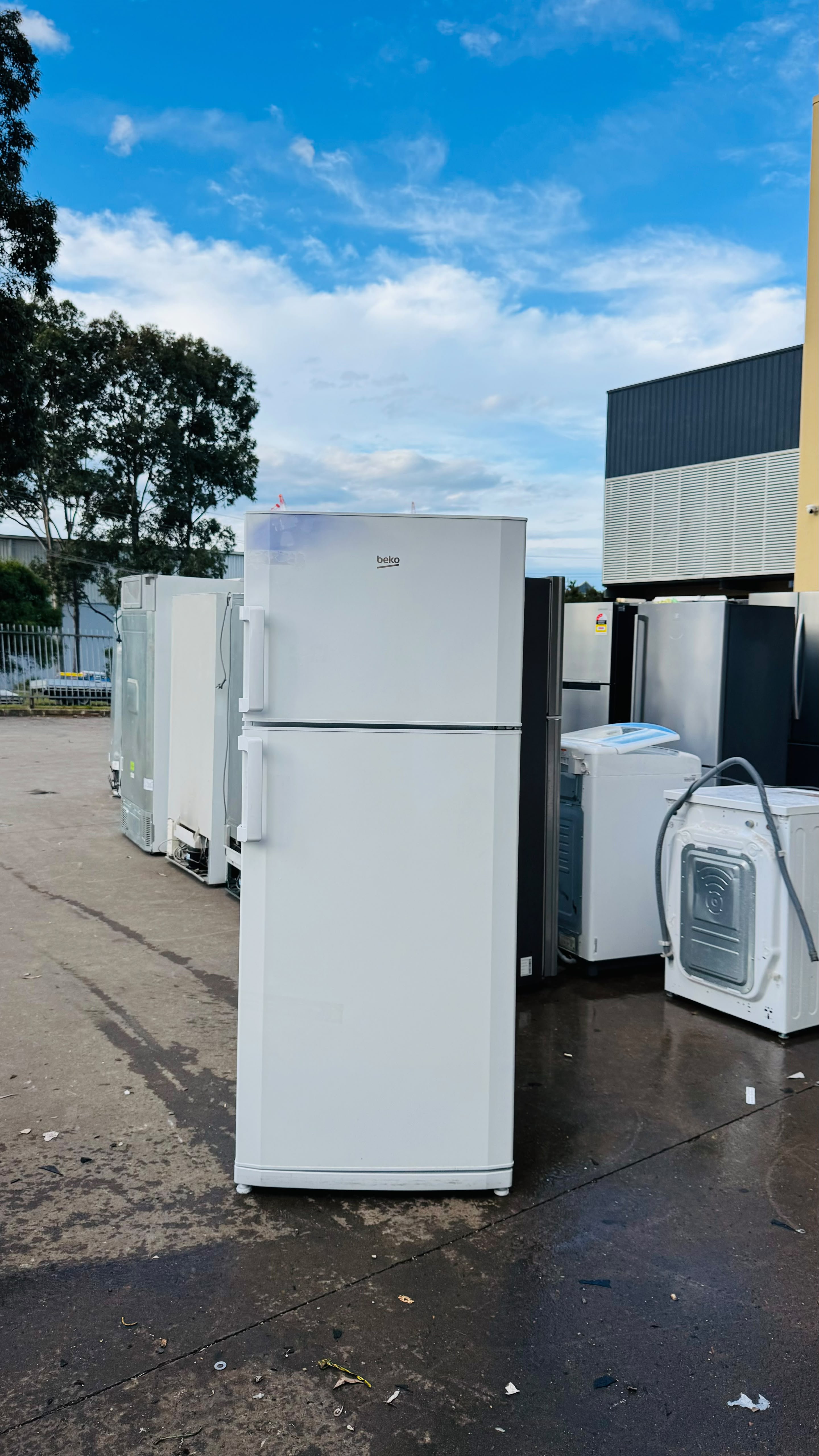 BEKO 415 LITRES FRIDGE FREEZER