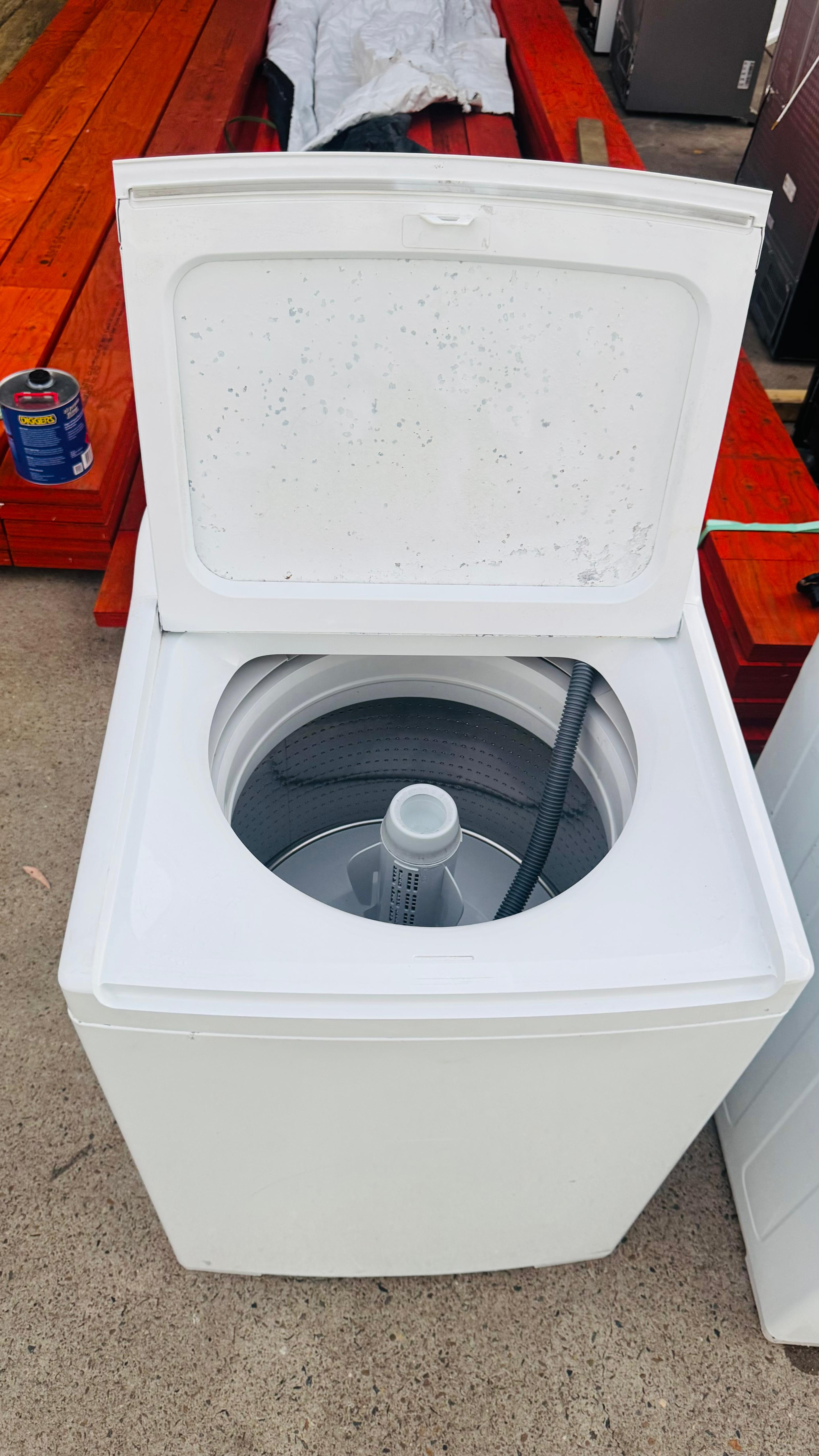 FISHER AND PAYKEL 10KGS TOP LOADER WASHING MACHINE