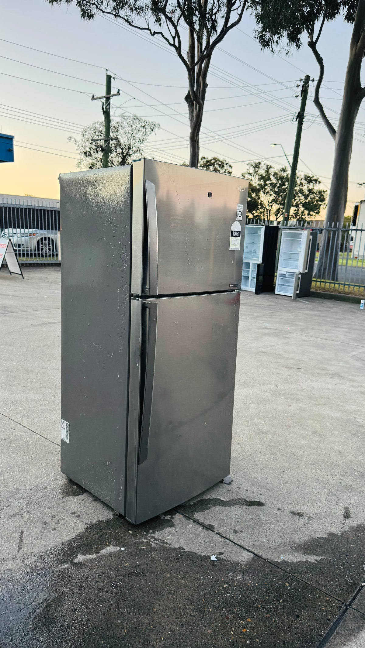 LG 442 LITRES FRIDGE FREEZER