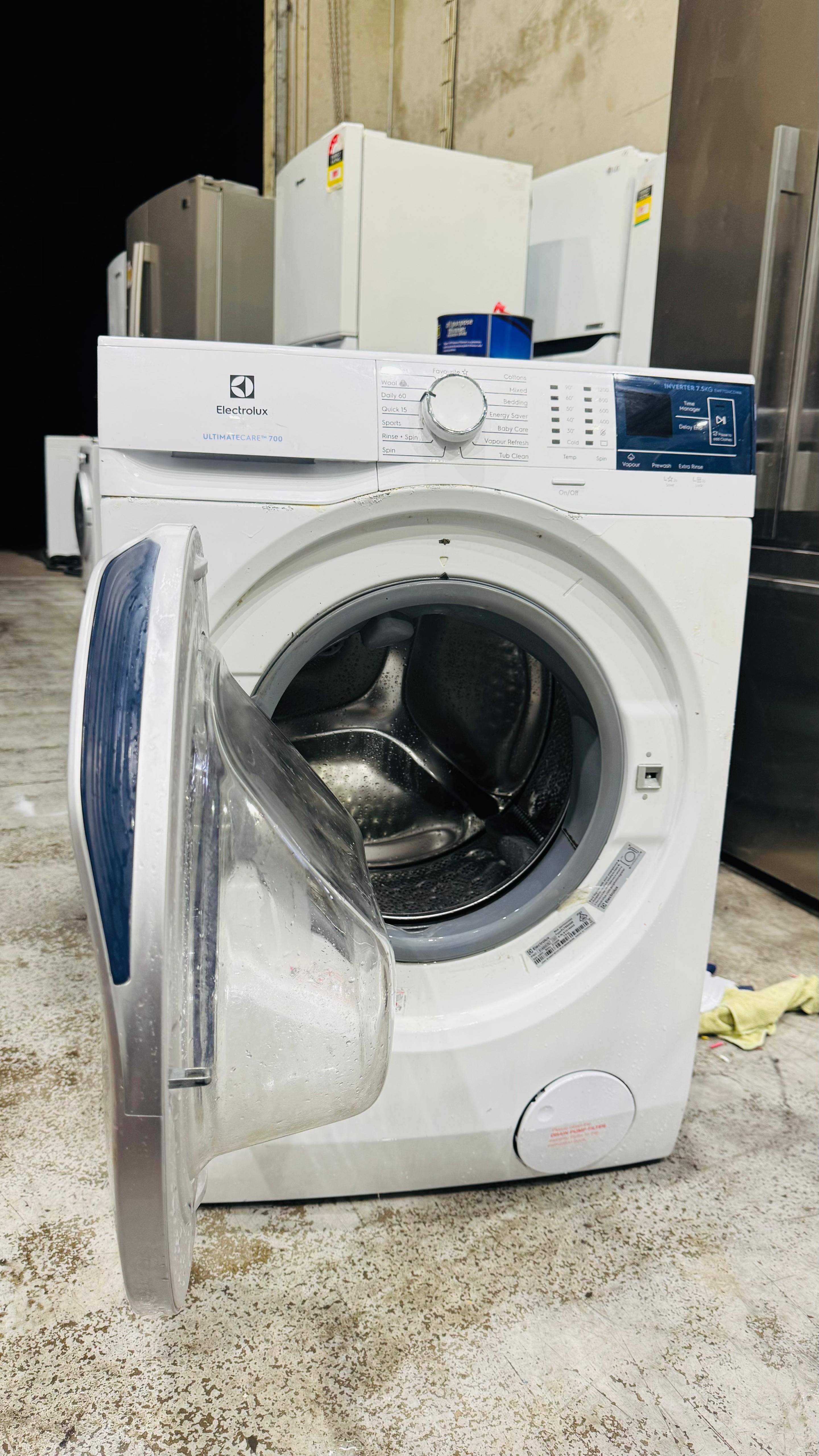 ELECTROLUX 7.5 KGS FRONT LOADER WASHING MACHINE