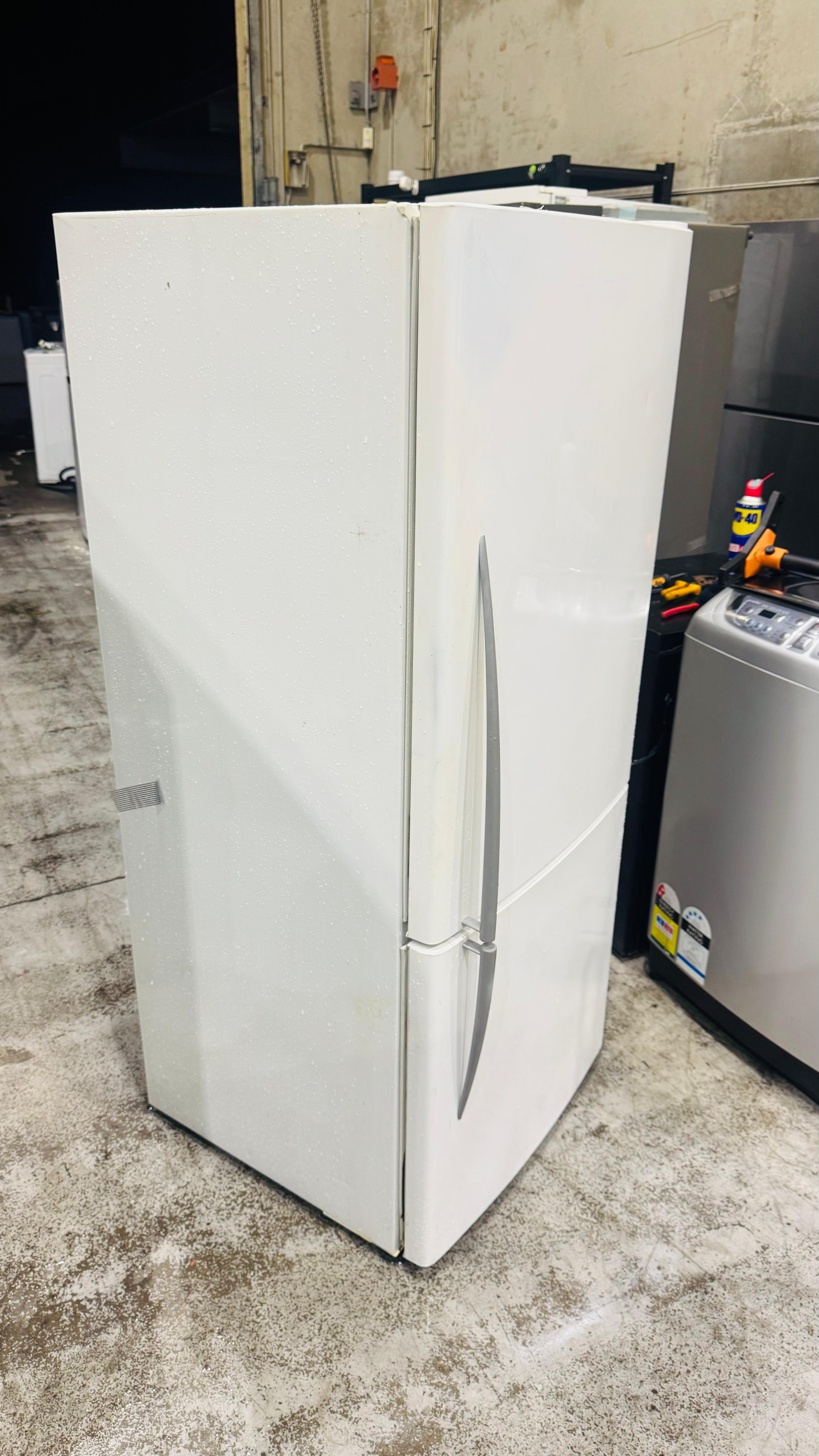 FISHER AND PAYKEL 404 LITRES FRIDGE FREEZER